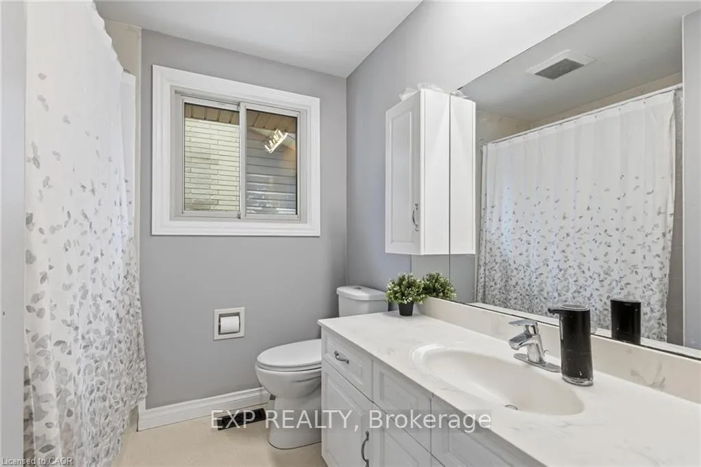 Photo 17 of 364 Roselawn Place, Waterloo, North Lakeshore — HOMEH