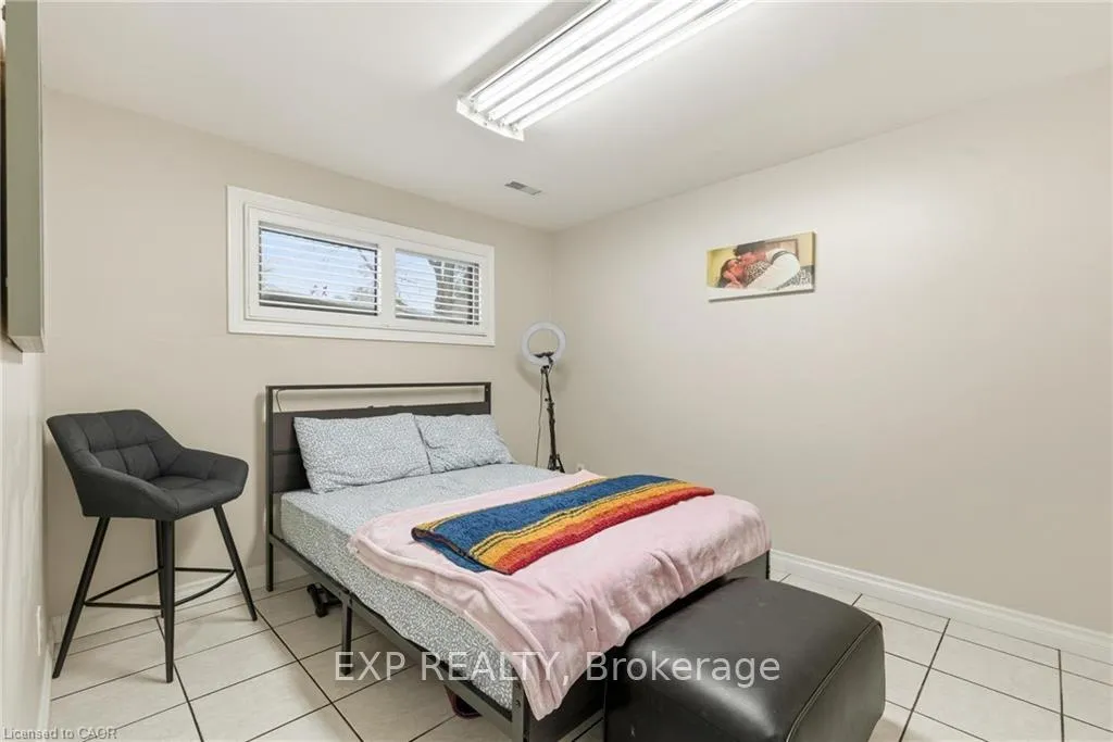 Photo 20 of 364 Roselawn Place, Waterloo, North Lakeshore — HOMEH