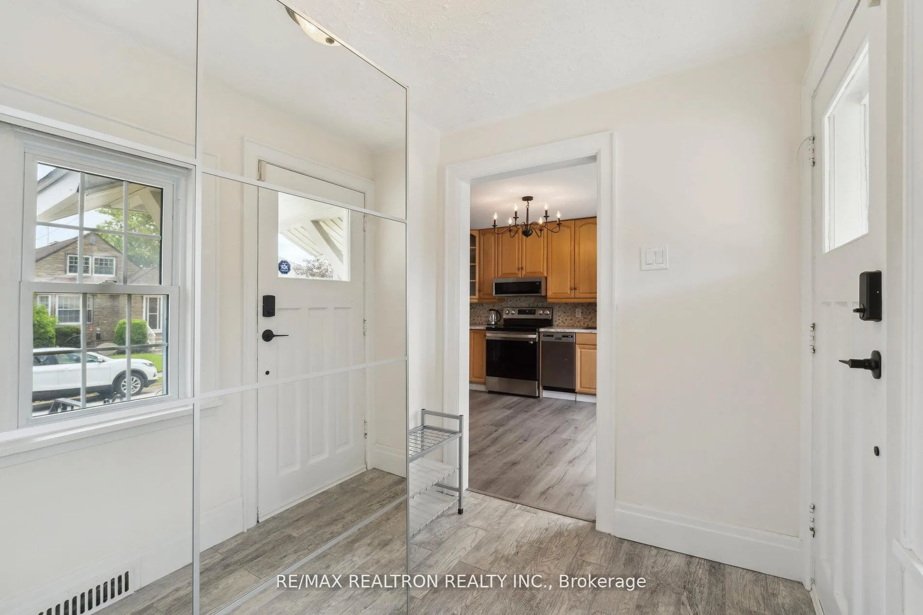 Photo 2 of 4844 Sixth Avenue, Niagara Falls, Cherrywood — HOMEH