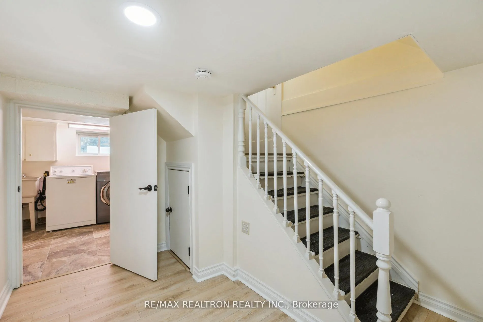 Photo 23 of 4844 Sixth Avenue, Niagara Falls, Cherrywood — HOMEH