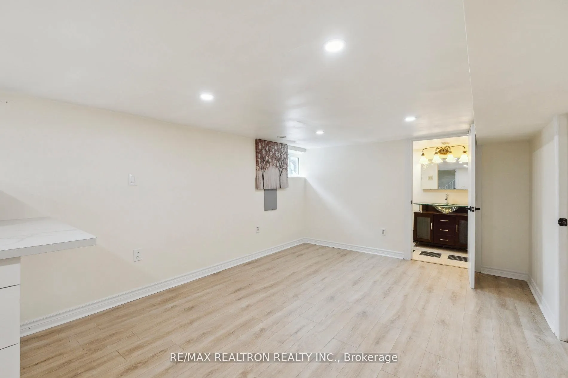 Photo 29 of 4844 Sixth Avenue, Niagara Falls, Cherrywood — HOMEH