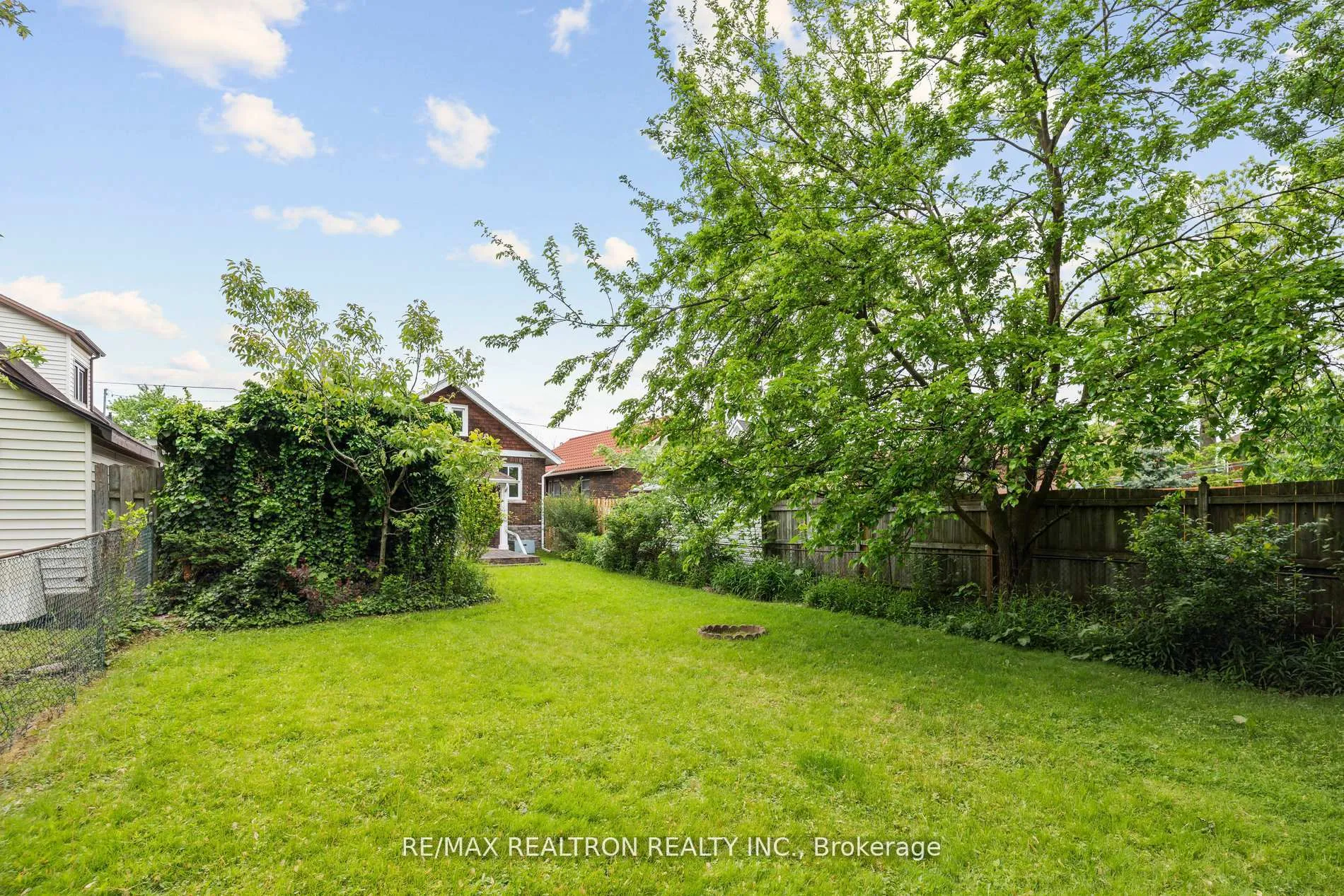 Photo 35 of 4844 Sixth Avenue, Niagara Falls, Cherrywood — HOMEH