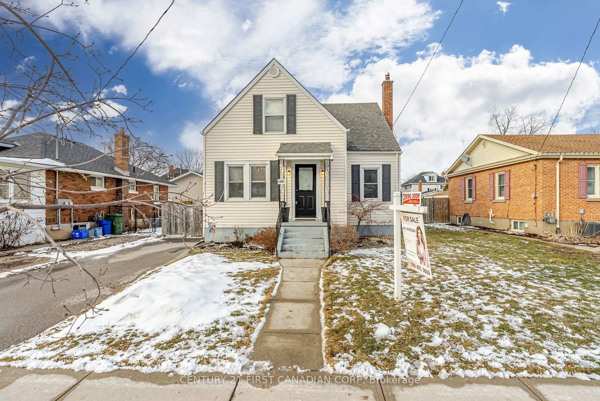 Photo 9 of 108 Myrtle Street, St. Thomas — HOMEH