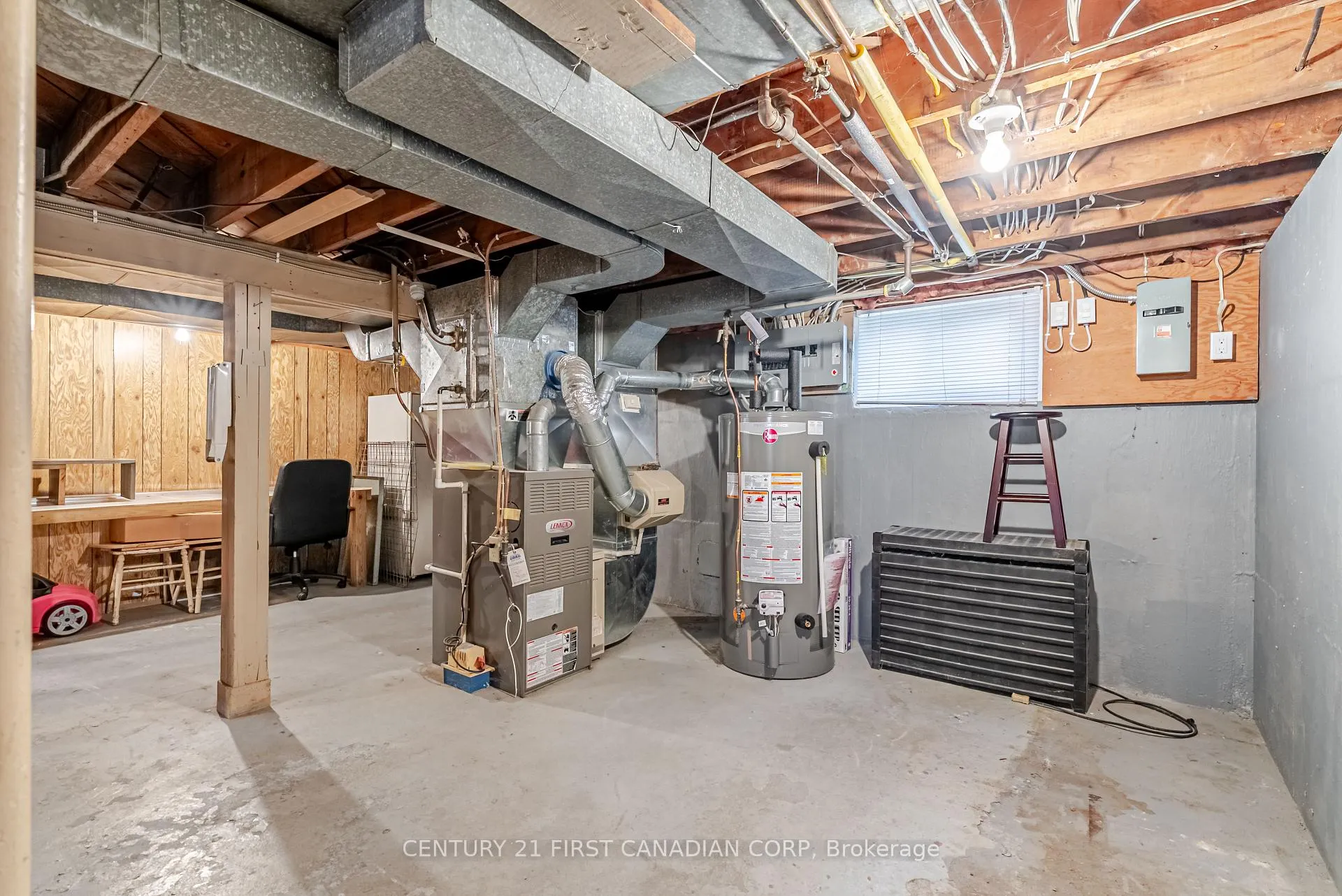 Photo 33 of 108 Myrtle Street, St. Thomas — HOMEH