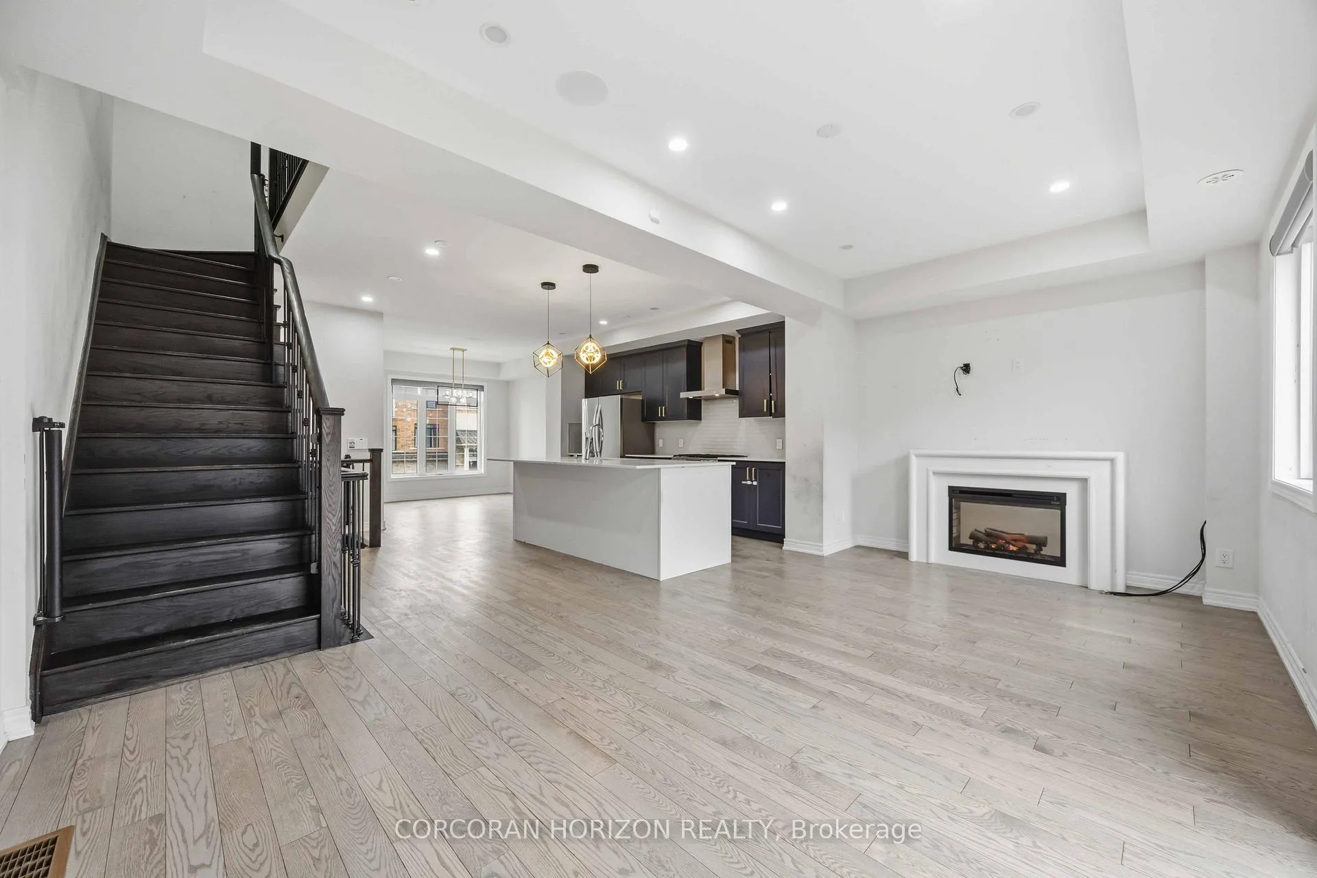 Photo 6 of 91 Dorian Drive, Whitby, Rural Whitby — HOMEH