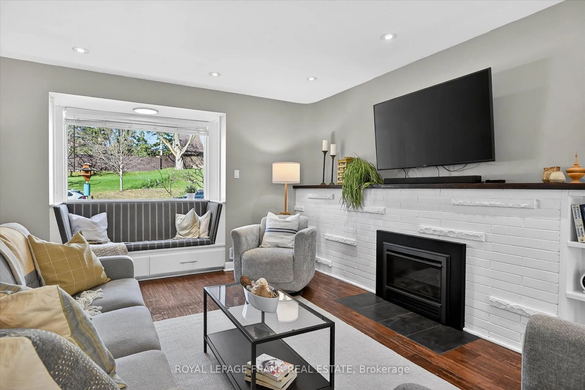 Photo 5 of 452 Gordon Avenue, Peterborough, Town Ward 3 — HOMEH