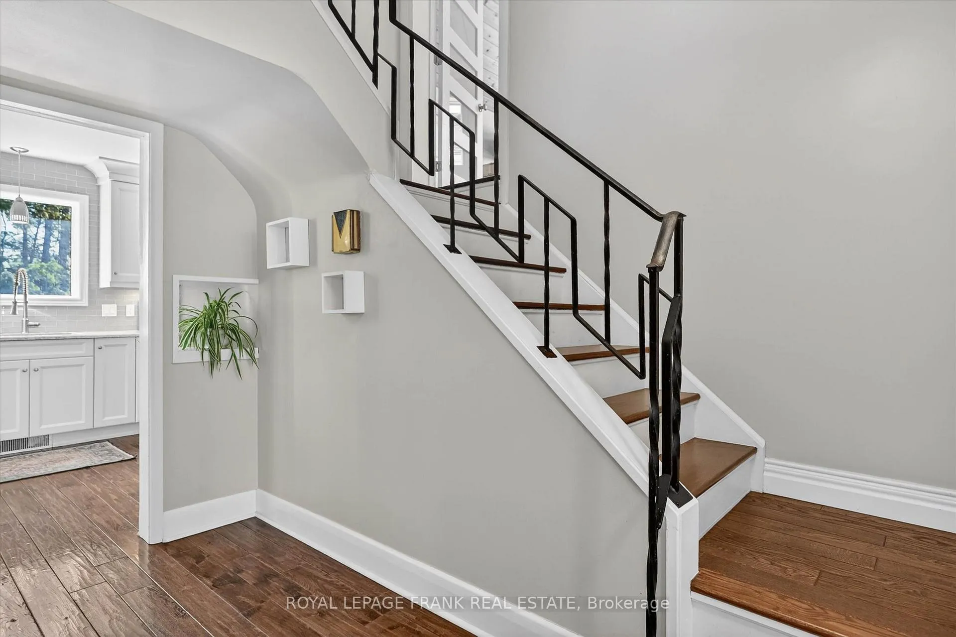 Photo 24 of 452 Gordon Avenue, Peterborough, Town Ward 3 — HOMEH