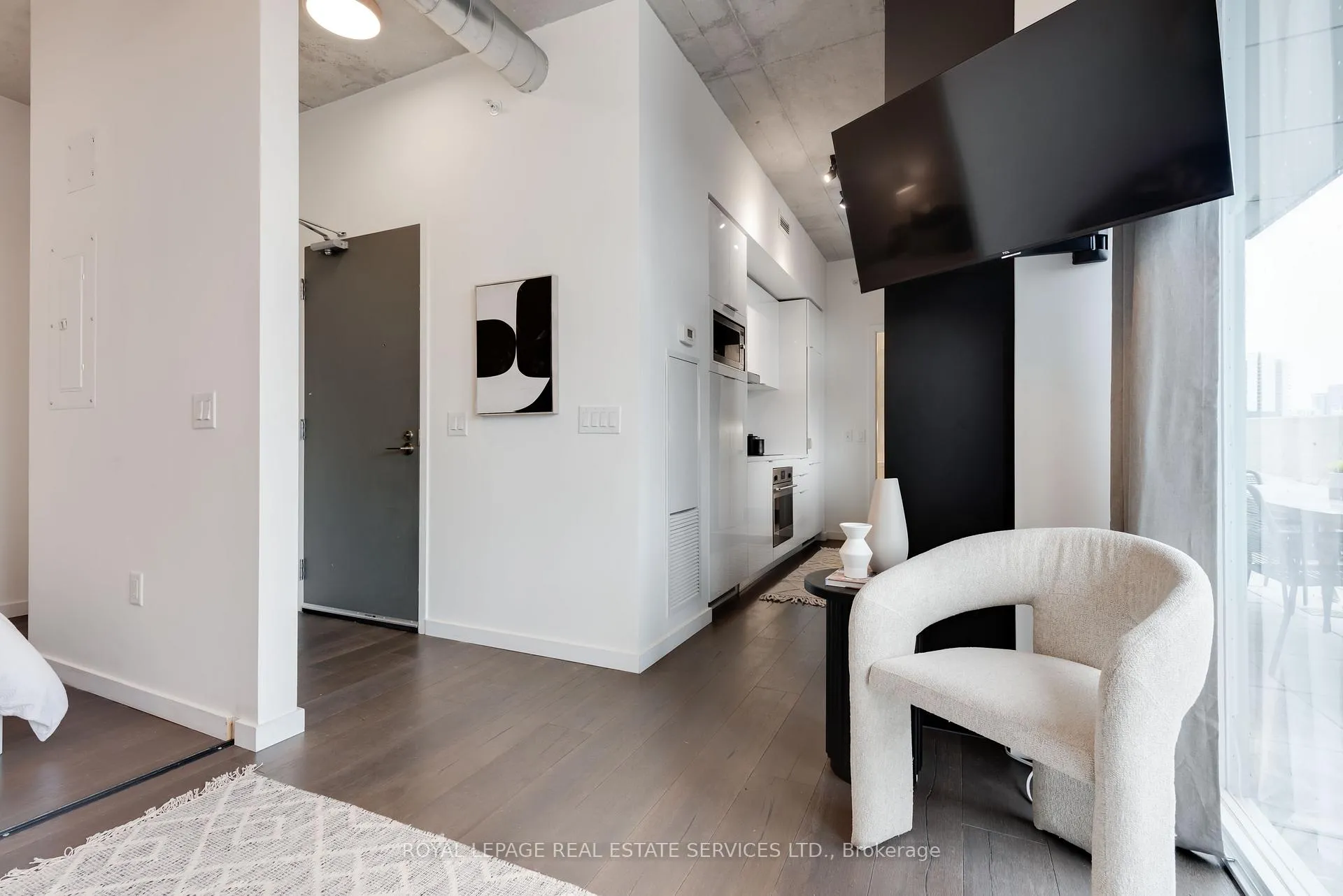 Photo 8 of Unit 711, 170 Bayview Avenue, Toronto, Waterfront Communities — HOMEH