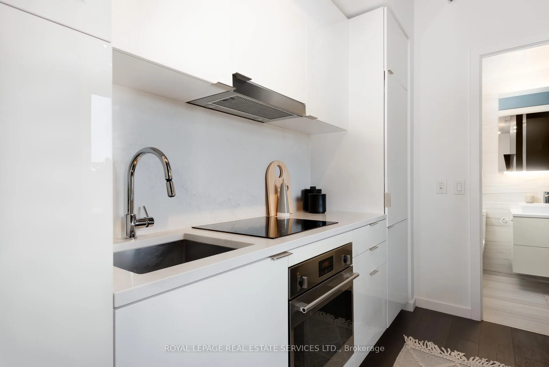 Photo 16 of Unit 711, 170 Bayview Avenue, Toronto, Waterfront Communities — HOMEH