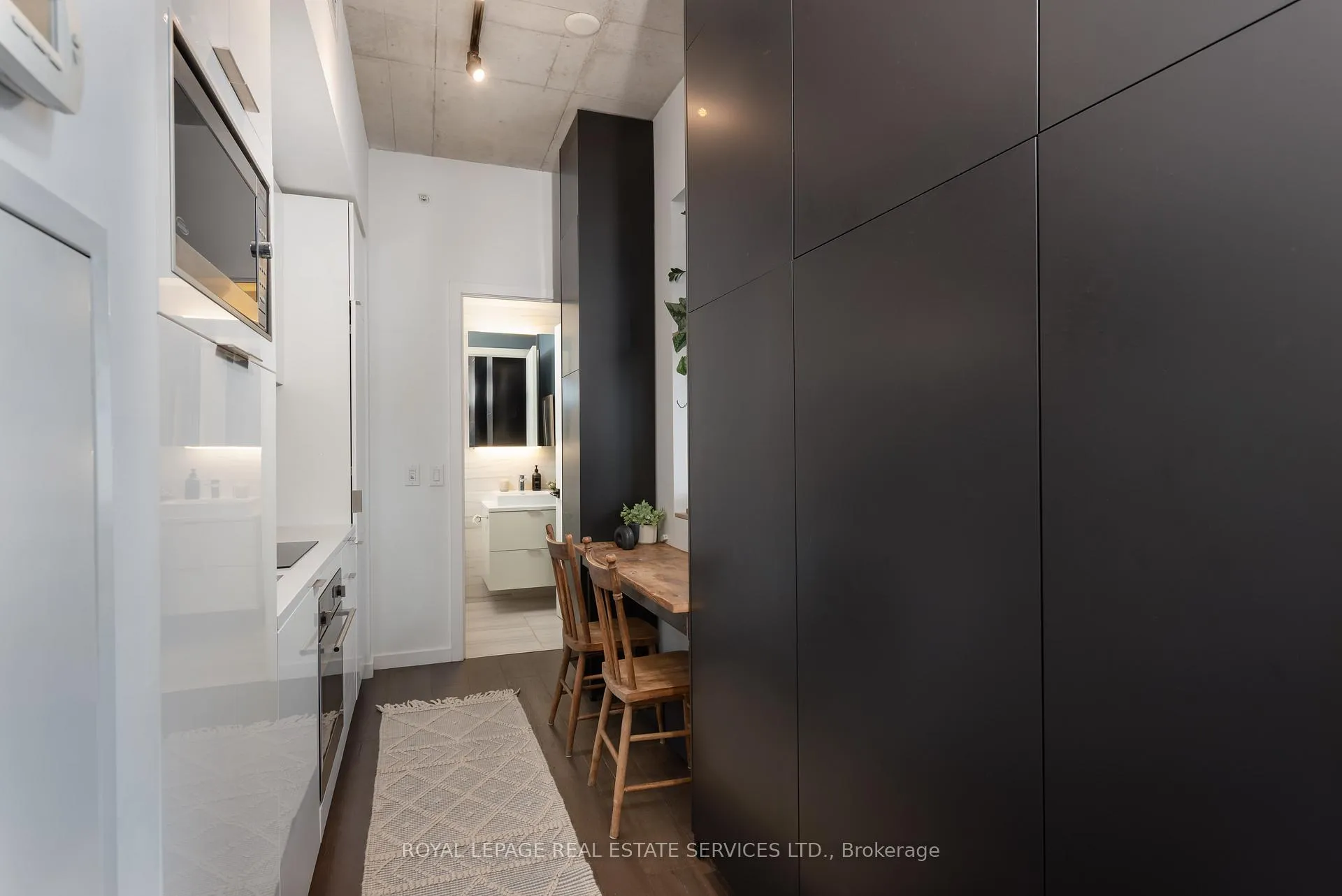 Photo 17 of Unit 711, 170 Bayview Avenue, Toronto, Waterfront Communities — HOMEH