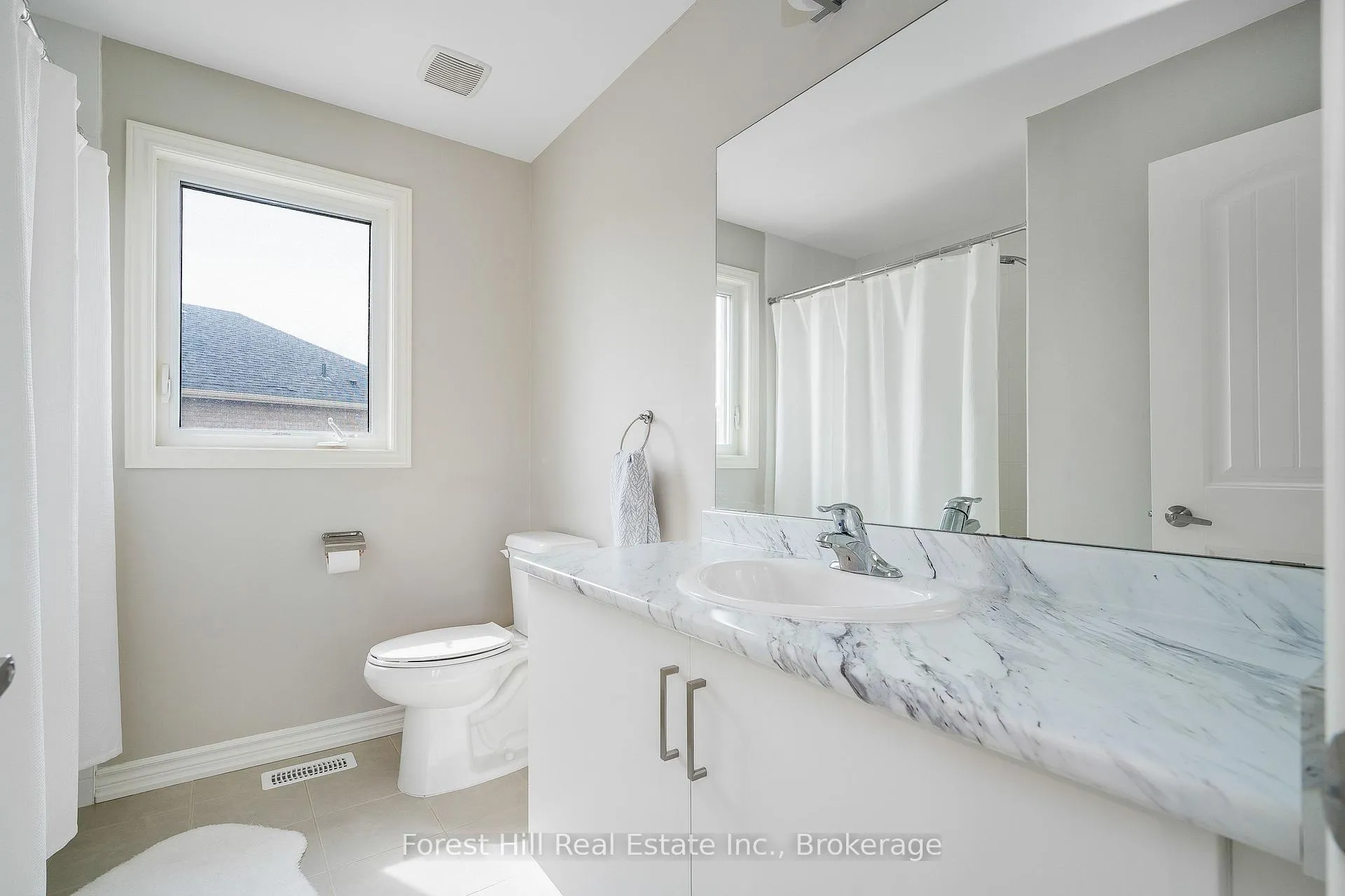 Photo 22 of 222 Springfield Crescent, Clearview, Stayner — HOMEH