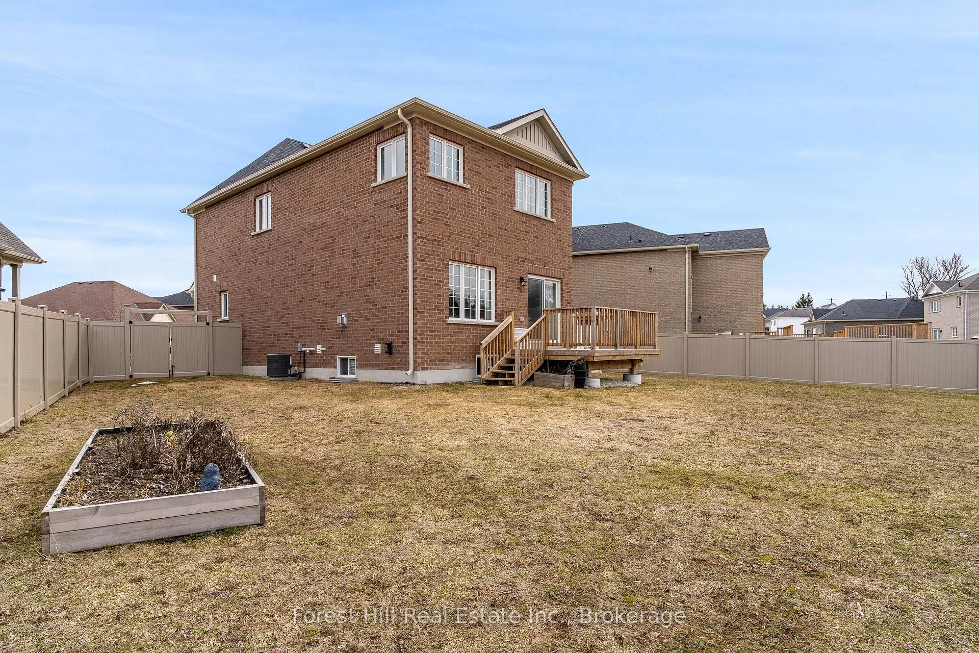 Photo 35 of 222 Springfield Crescent, Clearview, Stayner — HOMEH