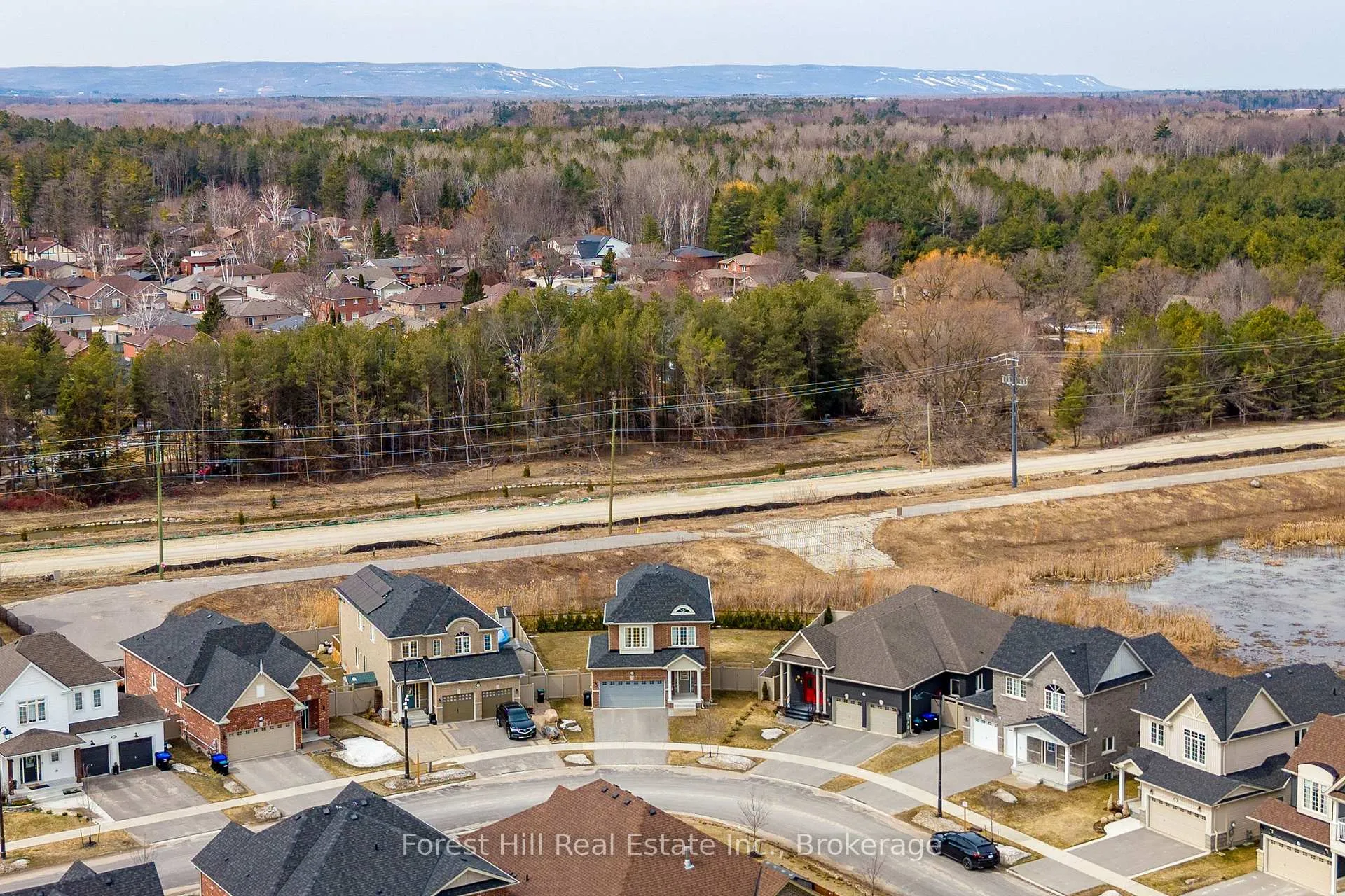 Photo 40 of 222 Springfield Crescent, Clearview, Stayner — HOMEH