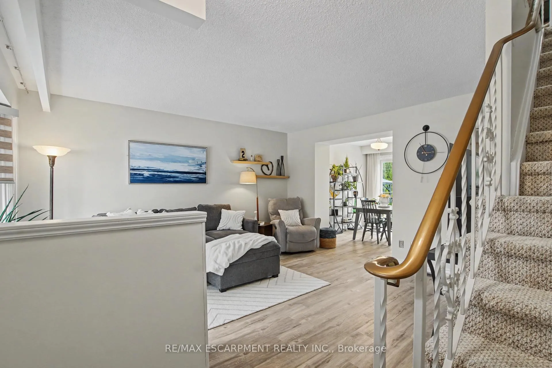Photo 6 of 21 Greystone Crescent, St. Catharines, Lakeport — HOMEH