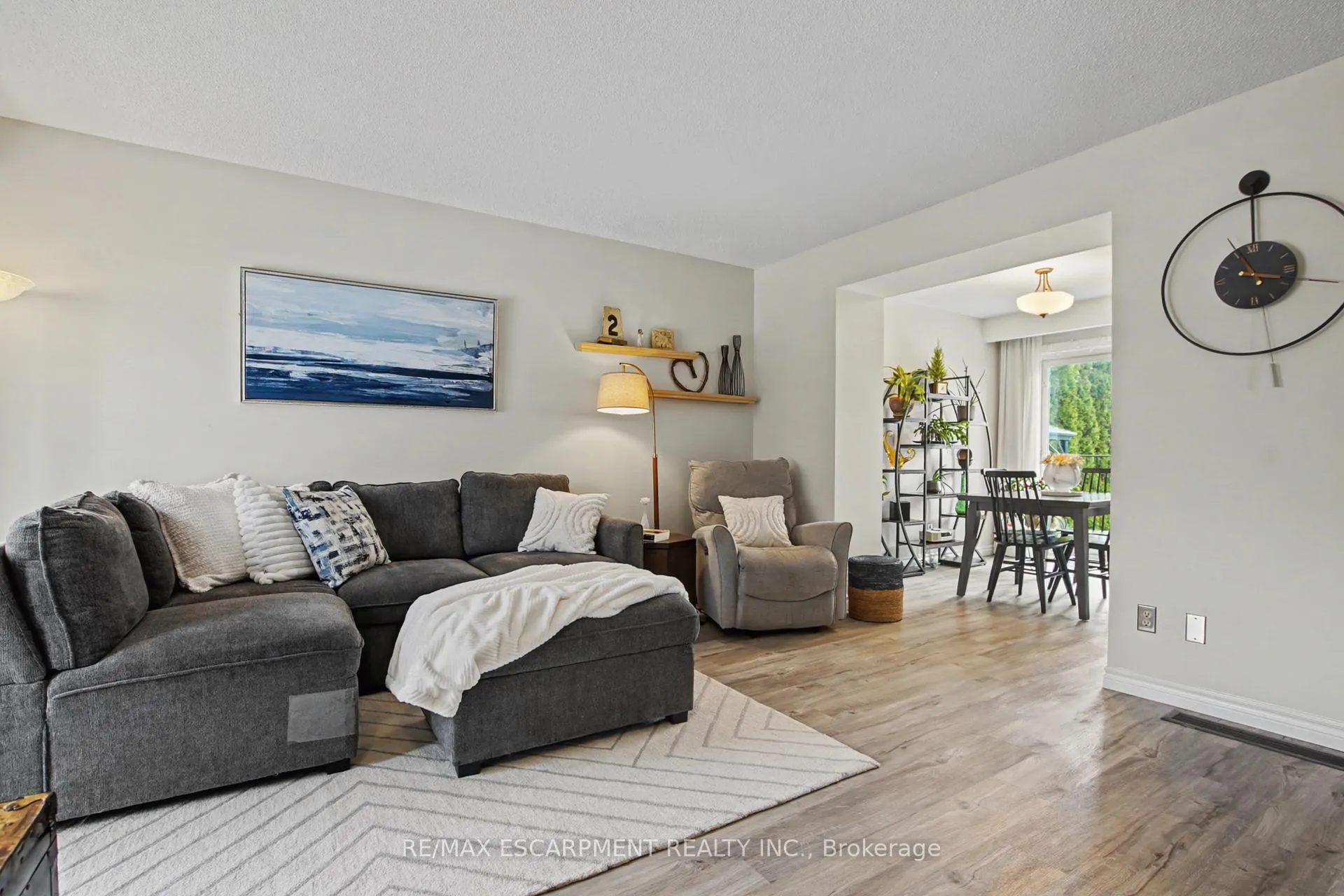 Photo 7 of 21 Greystone Crescent, St. Catharines, Lakeport — HOMEH