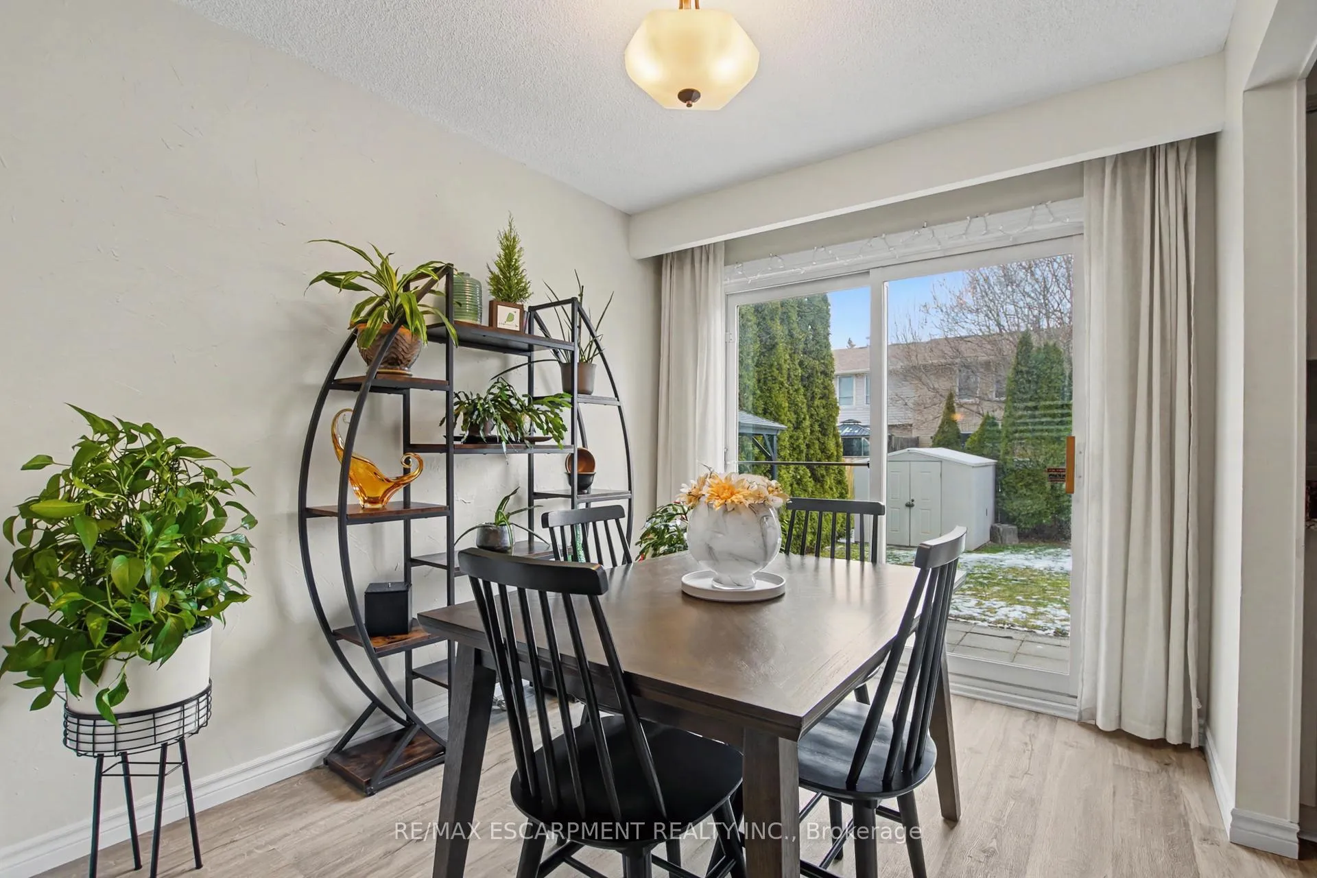 Photo 15 of 21 Greystone Crescent, St. Catharines, Lakeport — HOMEH