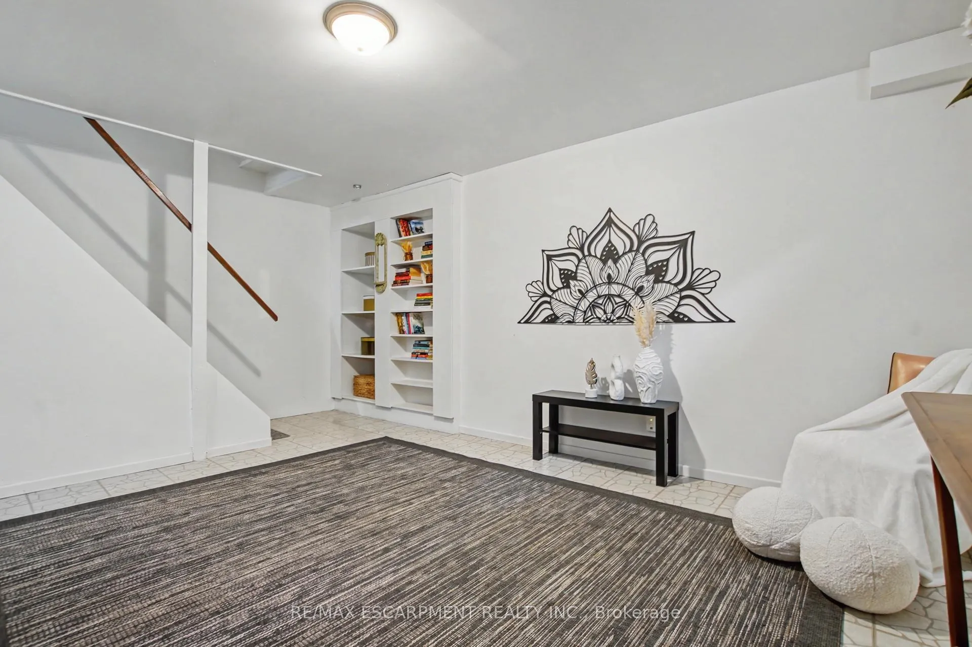 Photo 26 of 21 Greystone Crescent, St. Catharines, Lakeport — HOMEH