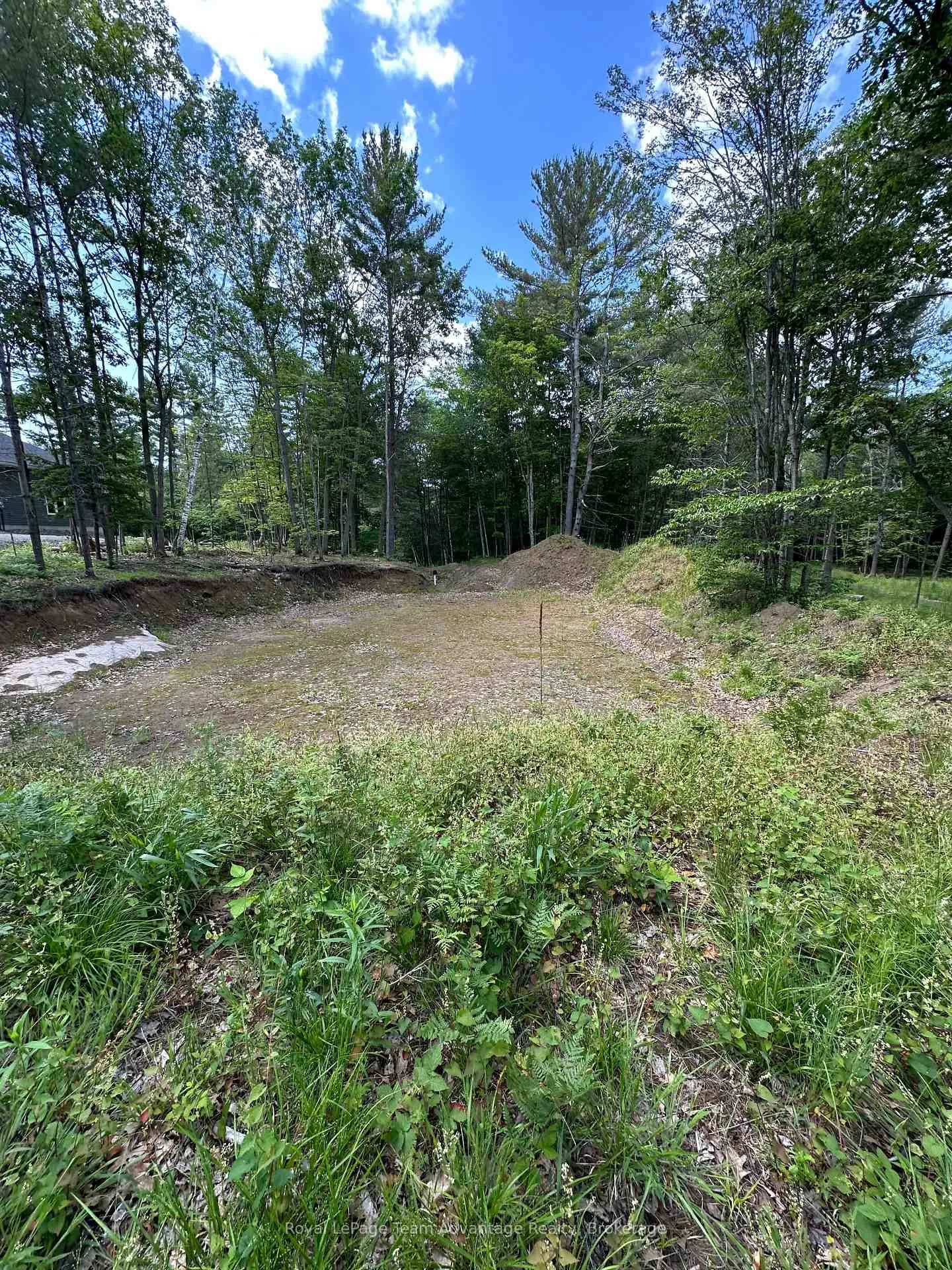 Photo 2 of 252 Nobel Road, McDougall — HOMEH