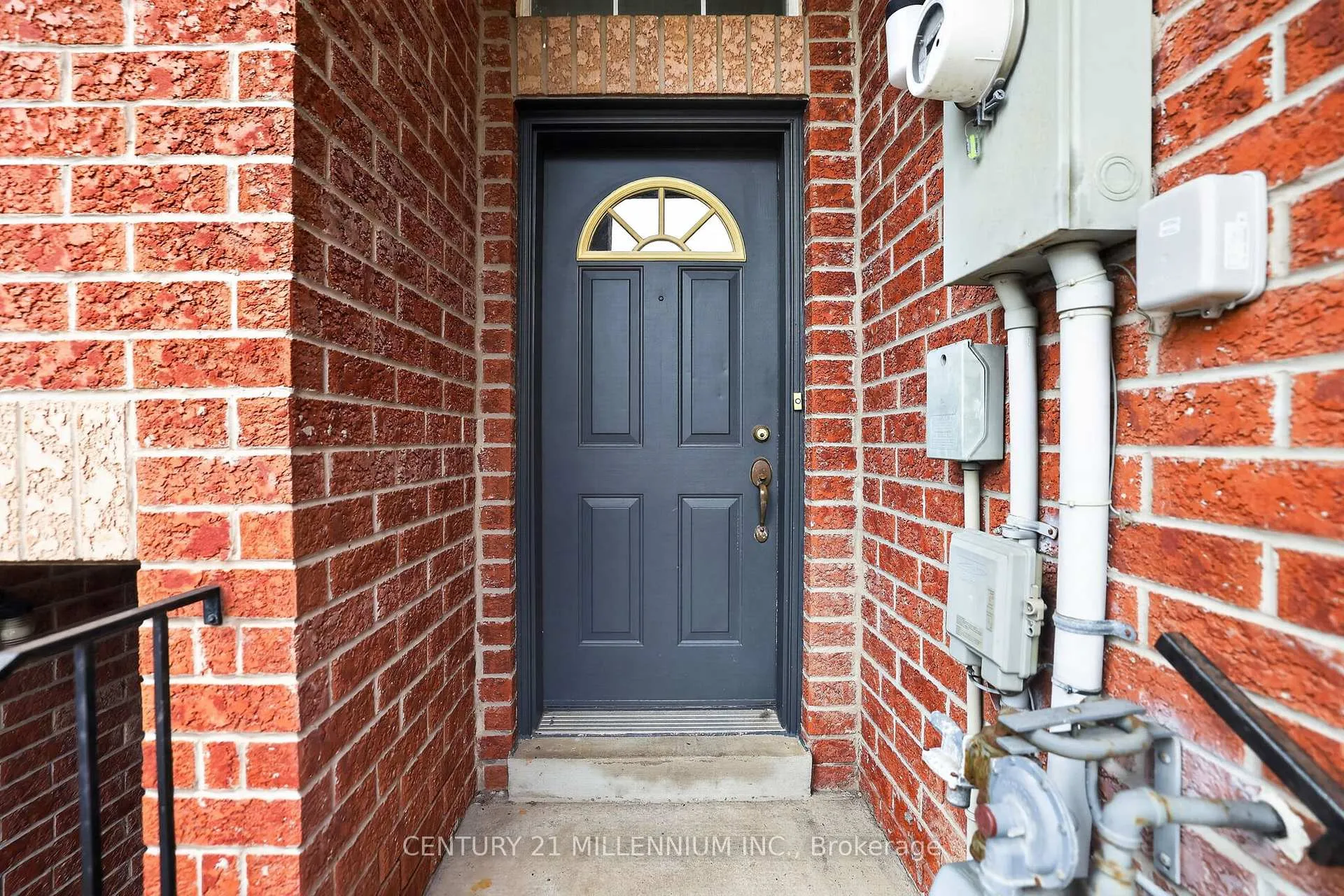 Photo 5 of Unit 97, 97 Spadina Road, Brampton, Brampton West — HOMEH
