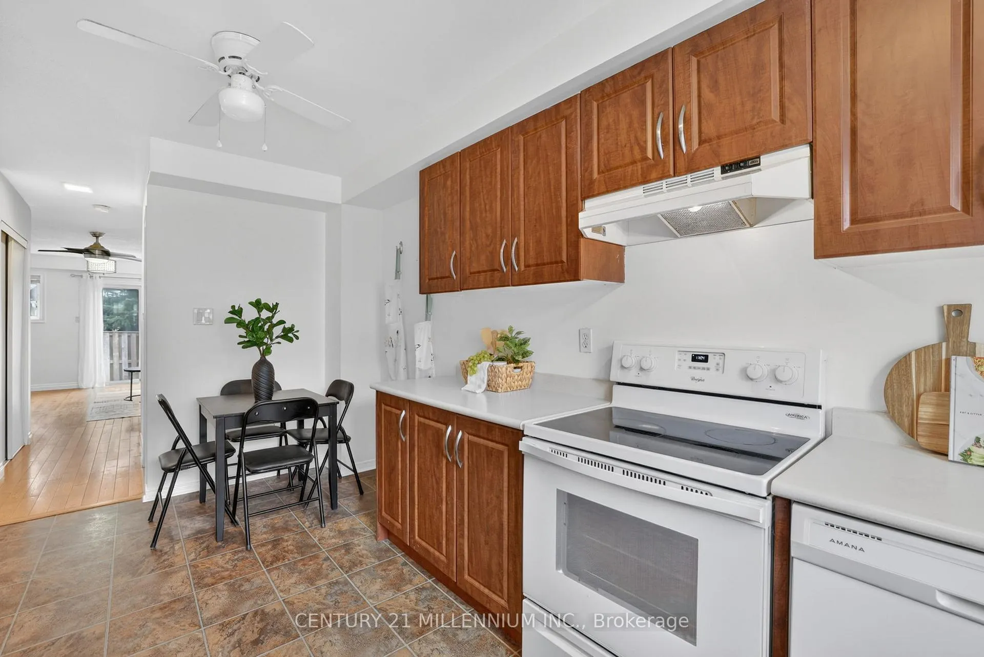 Photo 13 of Unit 97, 97 Spadina Road, Brampton, Brampton West — HOMEH