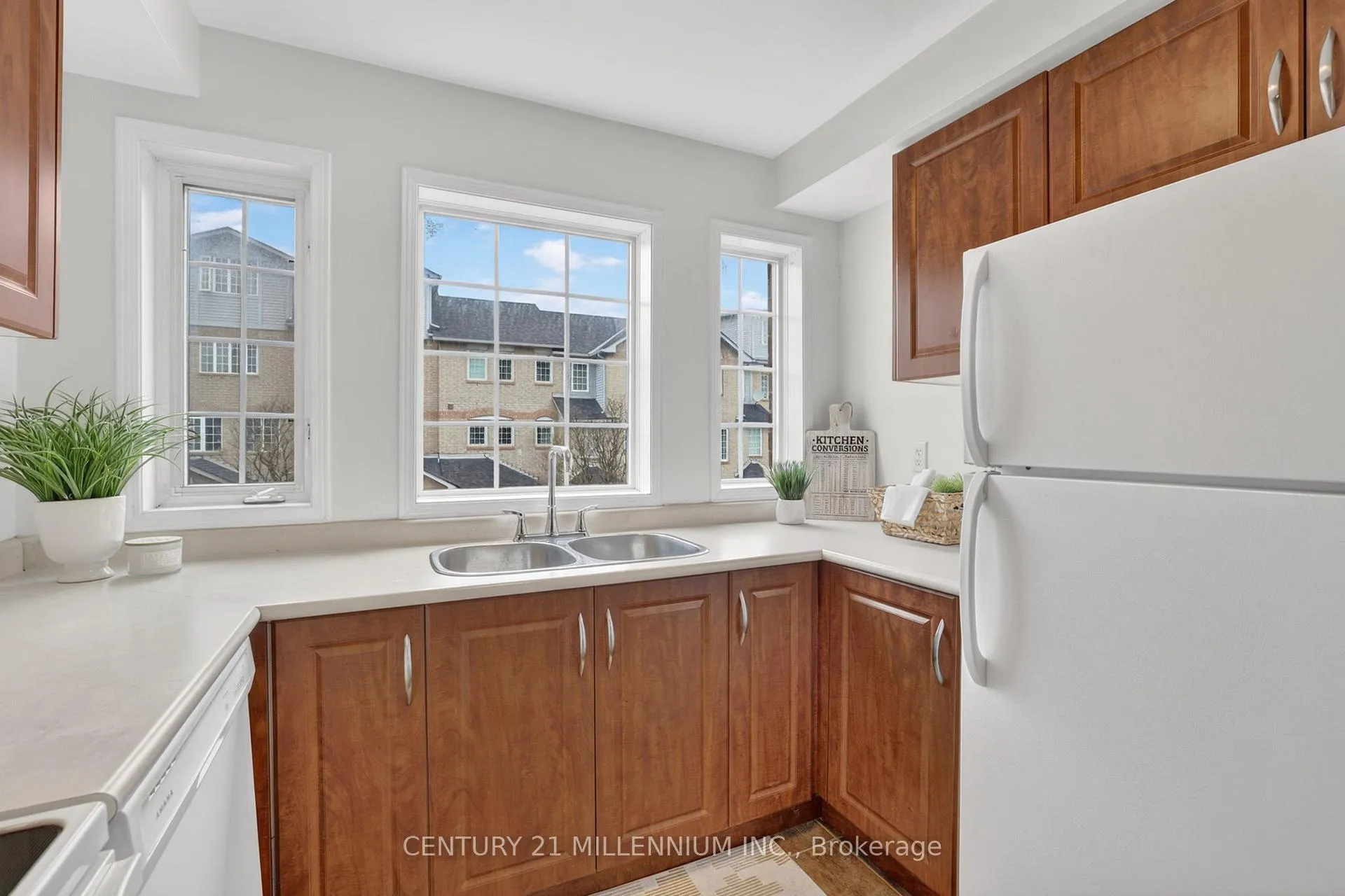 Photo 15 of Unit 97, 97 Spadina Road, Brampton, Brampton West — HOMEH