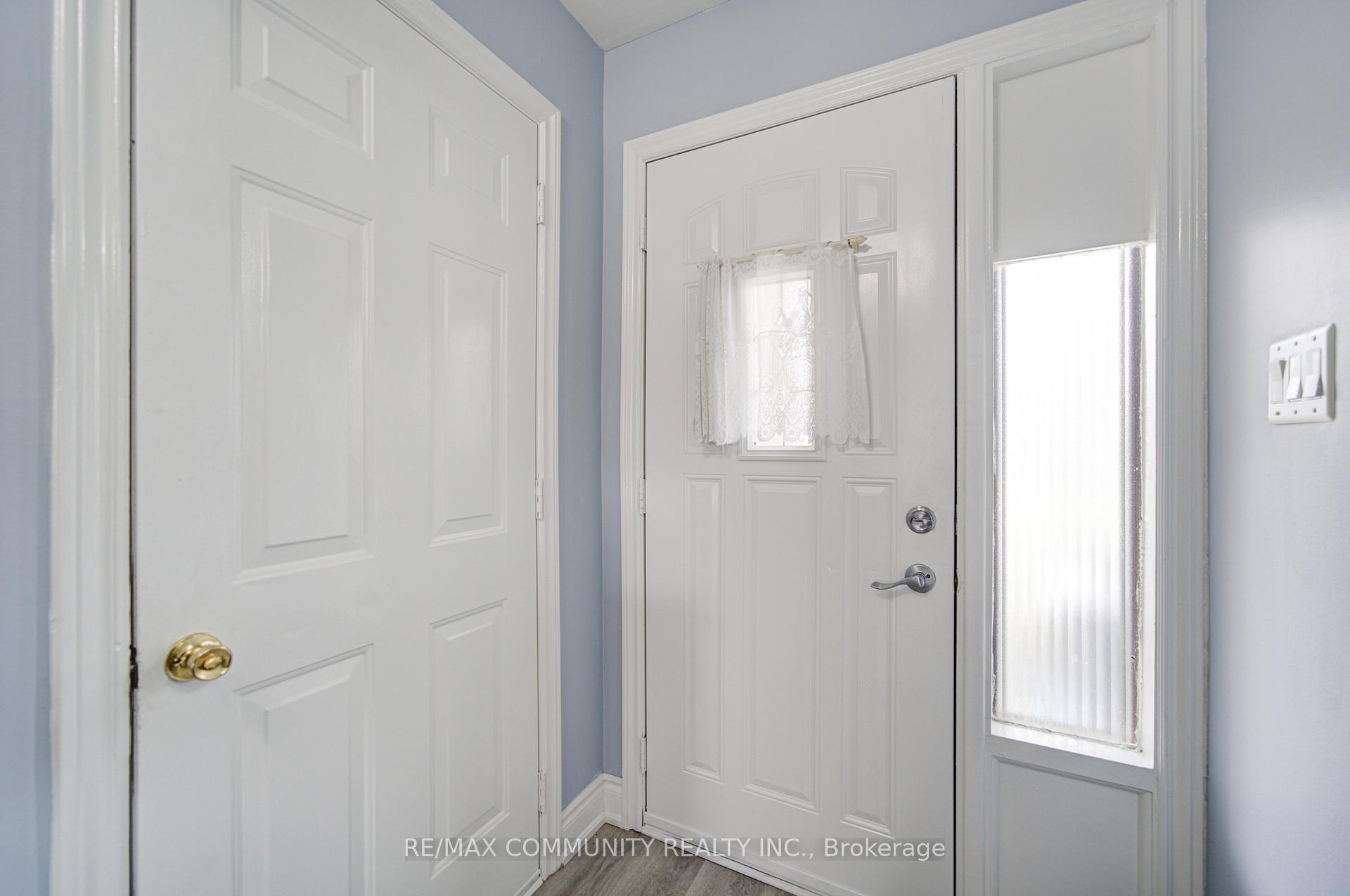 Photo 6 of 37 Vodden Court, Brampton, Brampton North — HOMEH