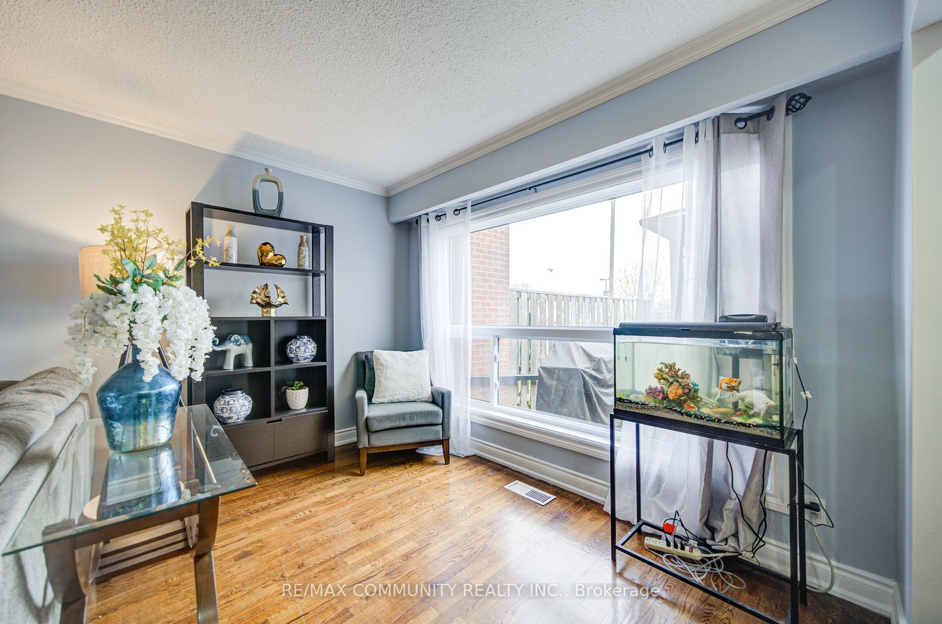 Photo 14 of 37 Vodden Court, Brampton, Brampton North — HOMEH