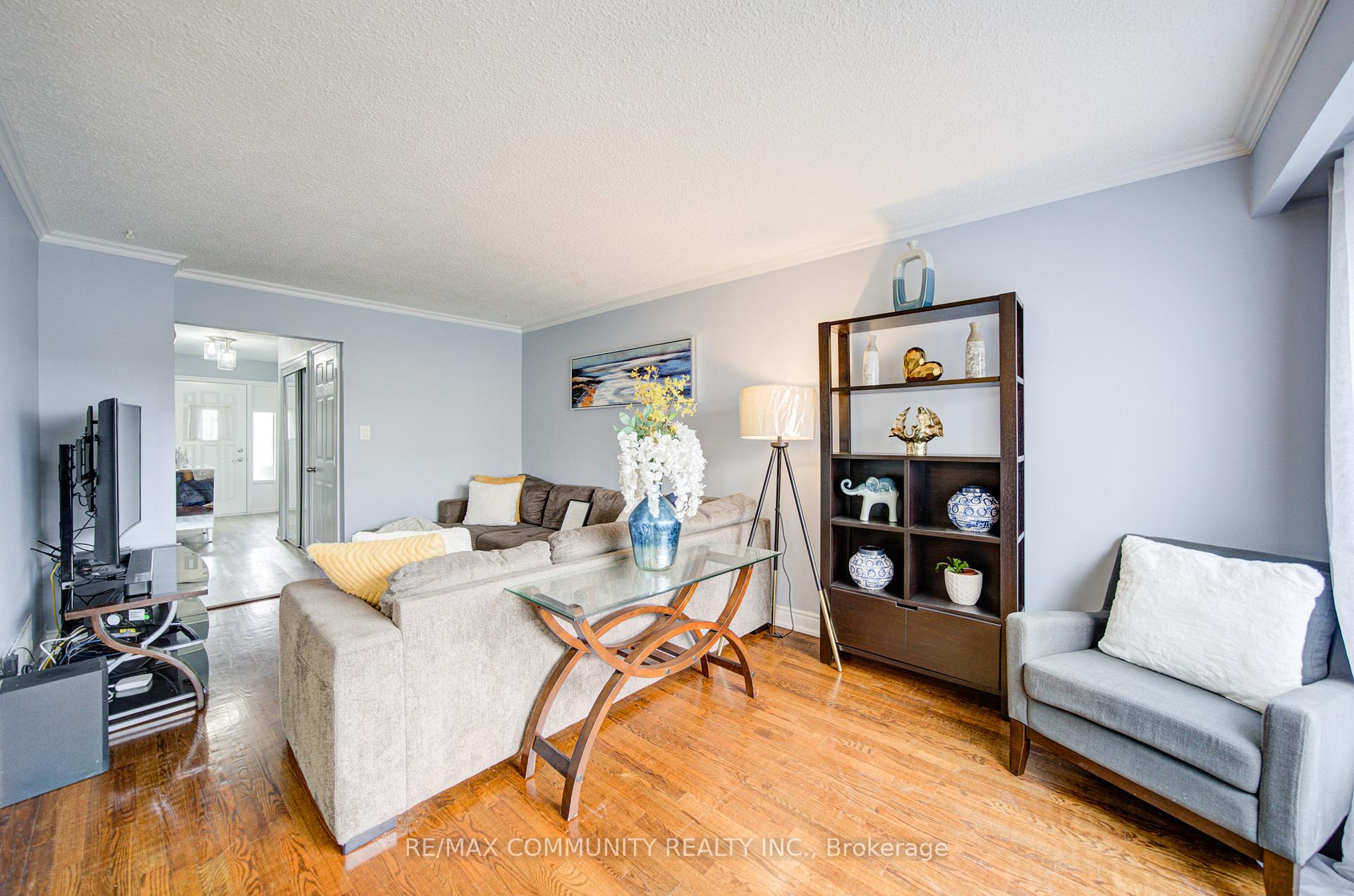Photo 16 of 37 Vodden Court, Brampton, Brampton North — HOMEH