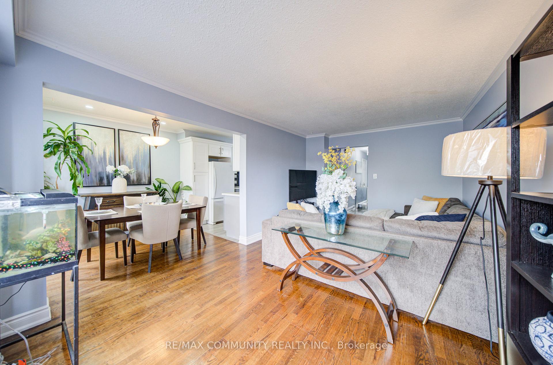 Photo 17 of 37 Vodden Court, Brampton, Brampton North — HOMEH