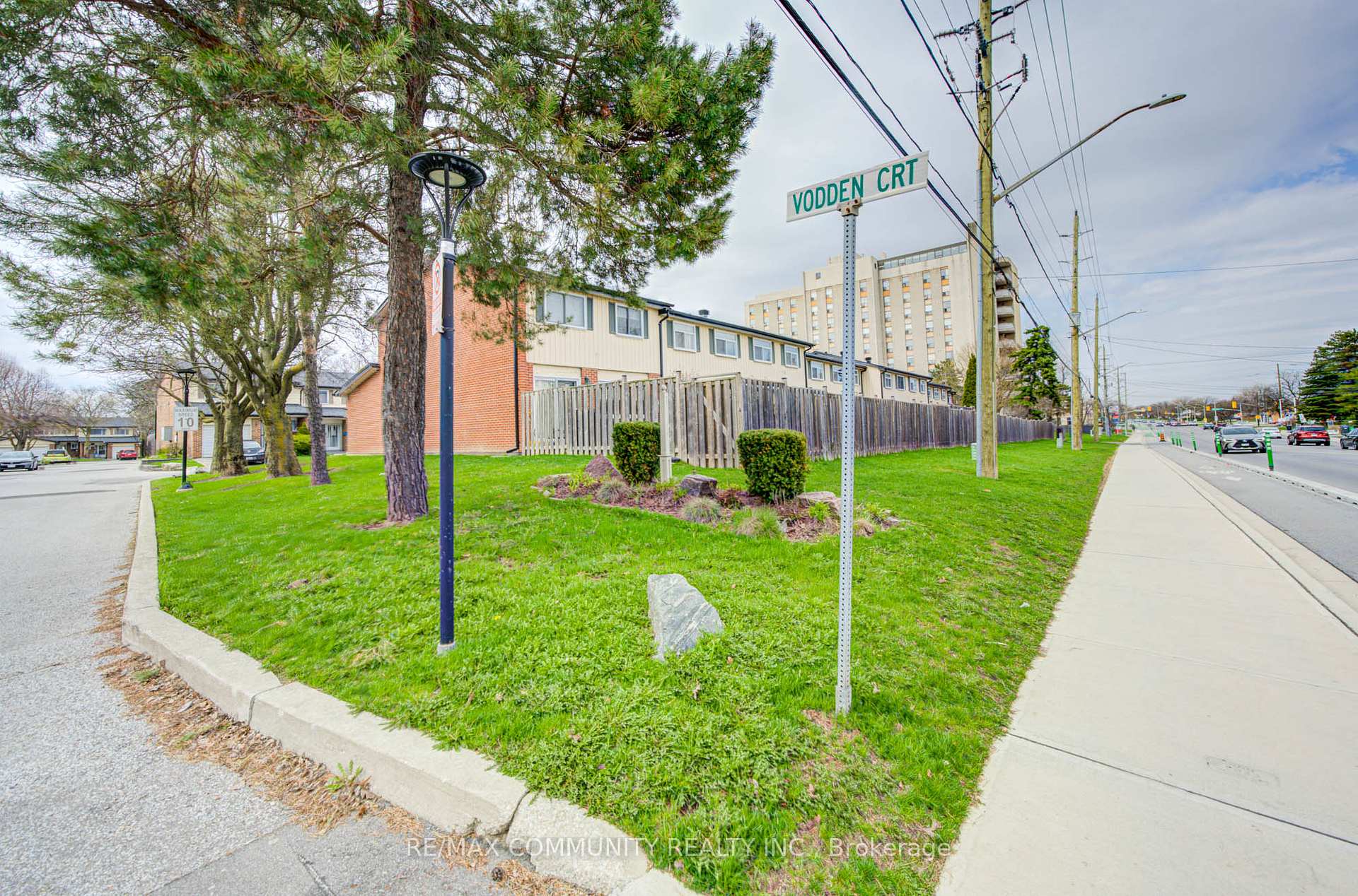 Photo 51 of 37 Vodden Court, Brampton, Brampton North — HOMEH