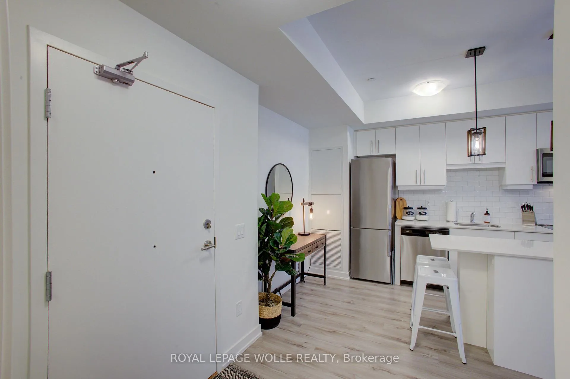 Photo 4 of Unit #208, 243 Northfield Drive E, Waterloo — HOMEH