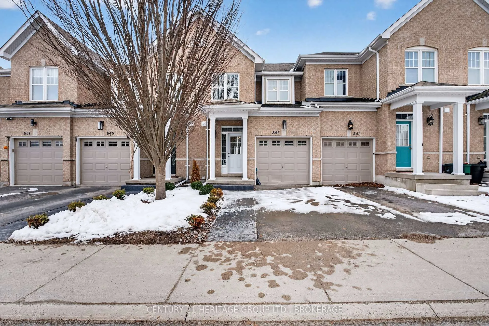 Front of 847 Newmarket Lane