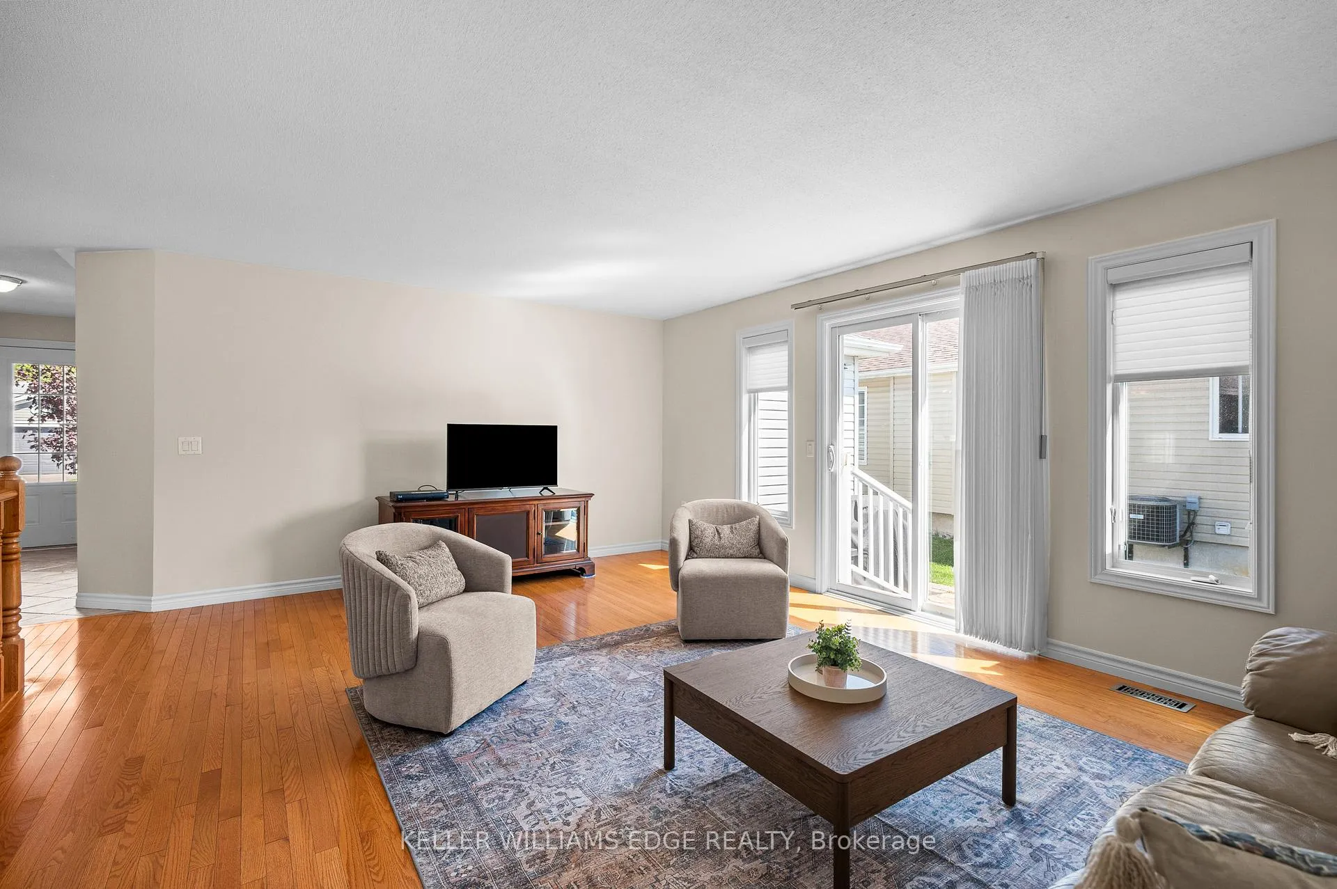 Photo 8 of 193 Glenariff Crescent, Hamilton, Freelton — HOMEH