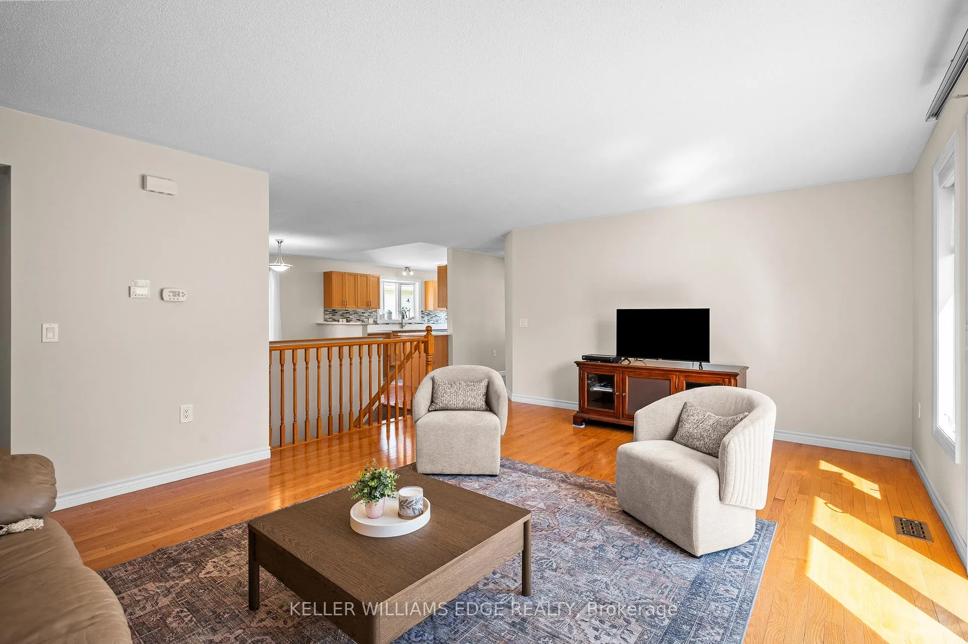 Photo 9 of 193 Glenariff Crescent, Hamilton, Freelton — HOMEH