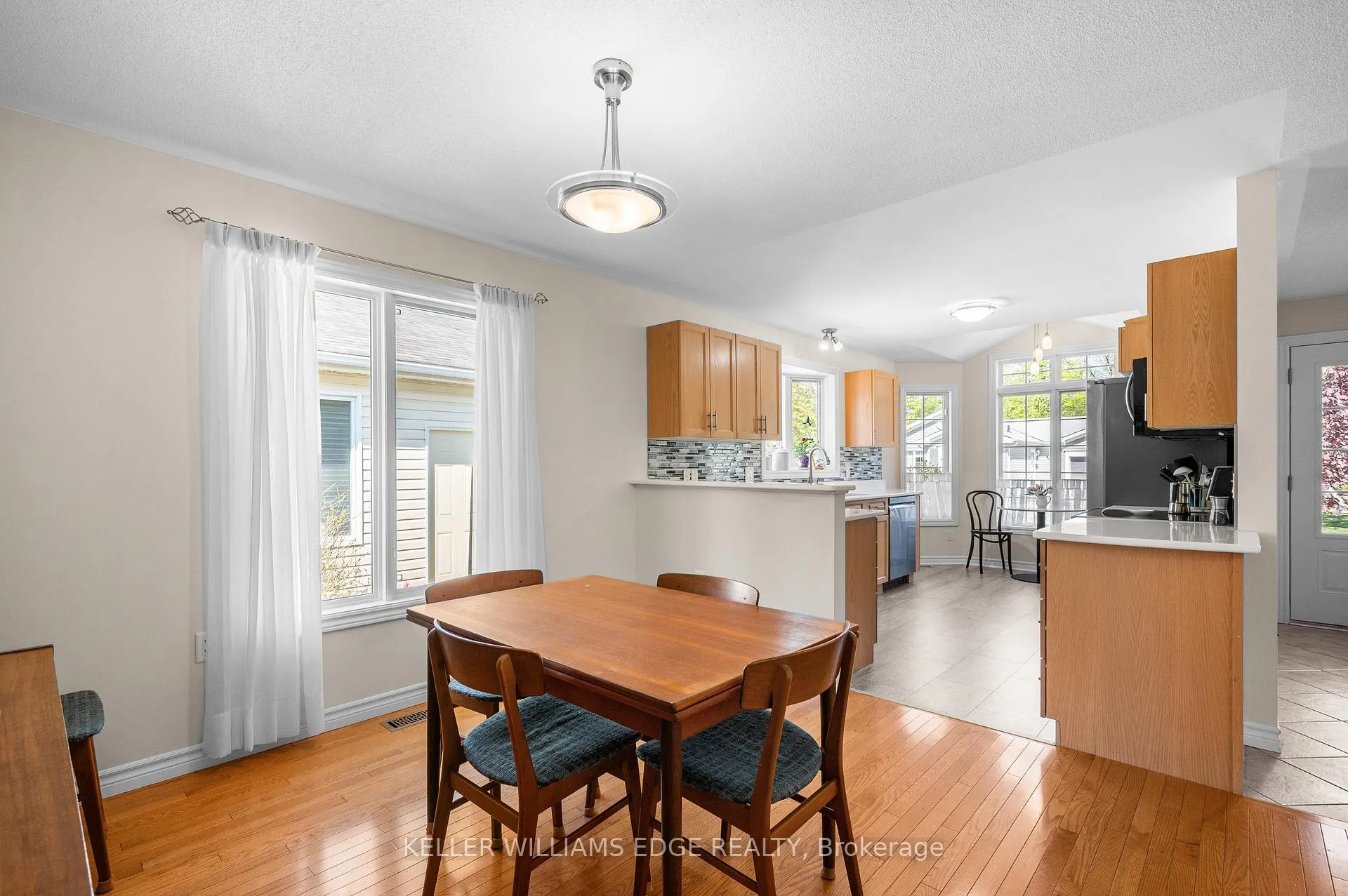 Photo 13 of 193 Glenariff Crescent, Hamilton, Freelton — HOMEH