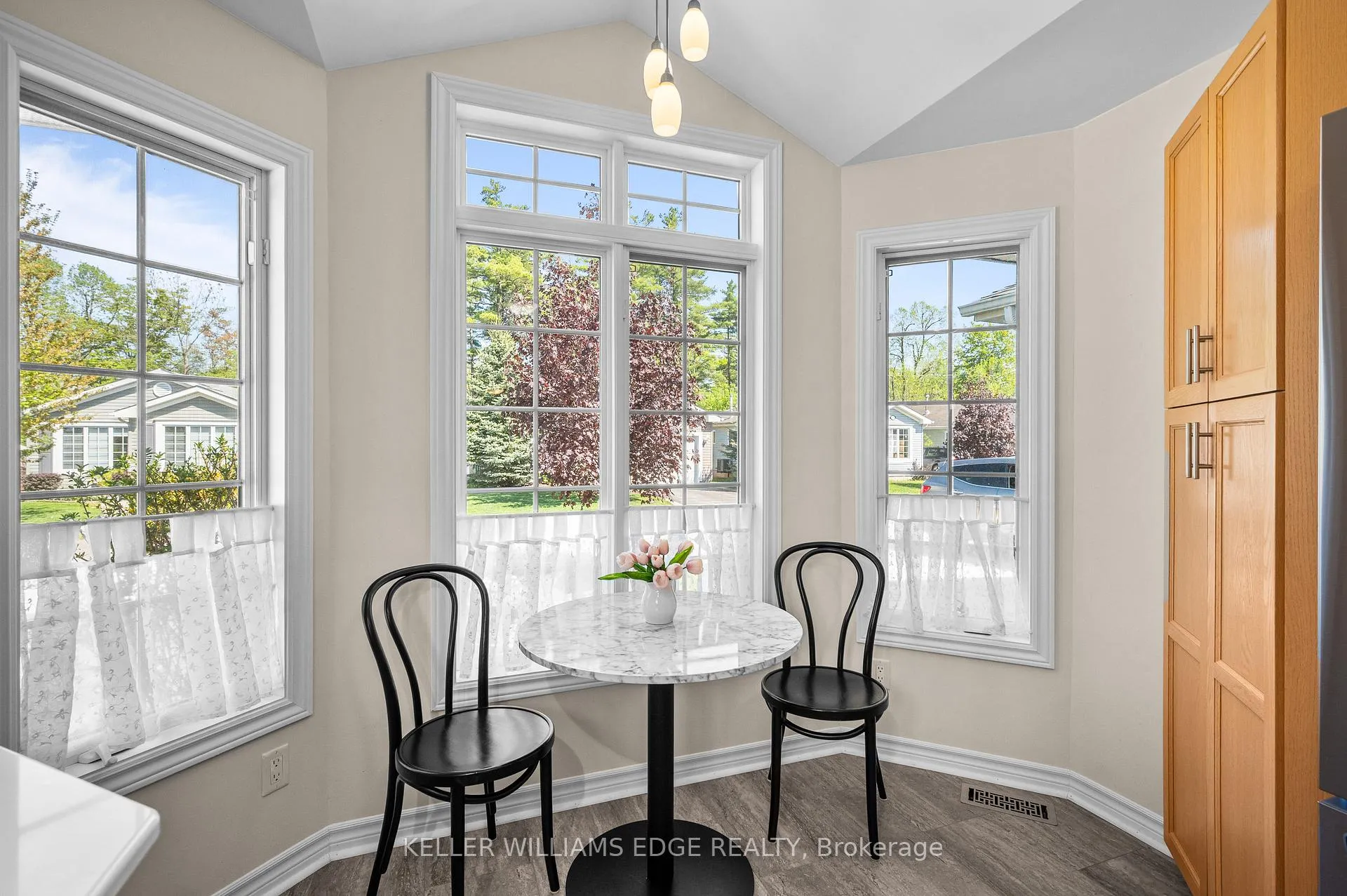 Photo 17 of 193 Glenariff Crescent, Hamilton, Freelton — HOMEH