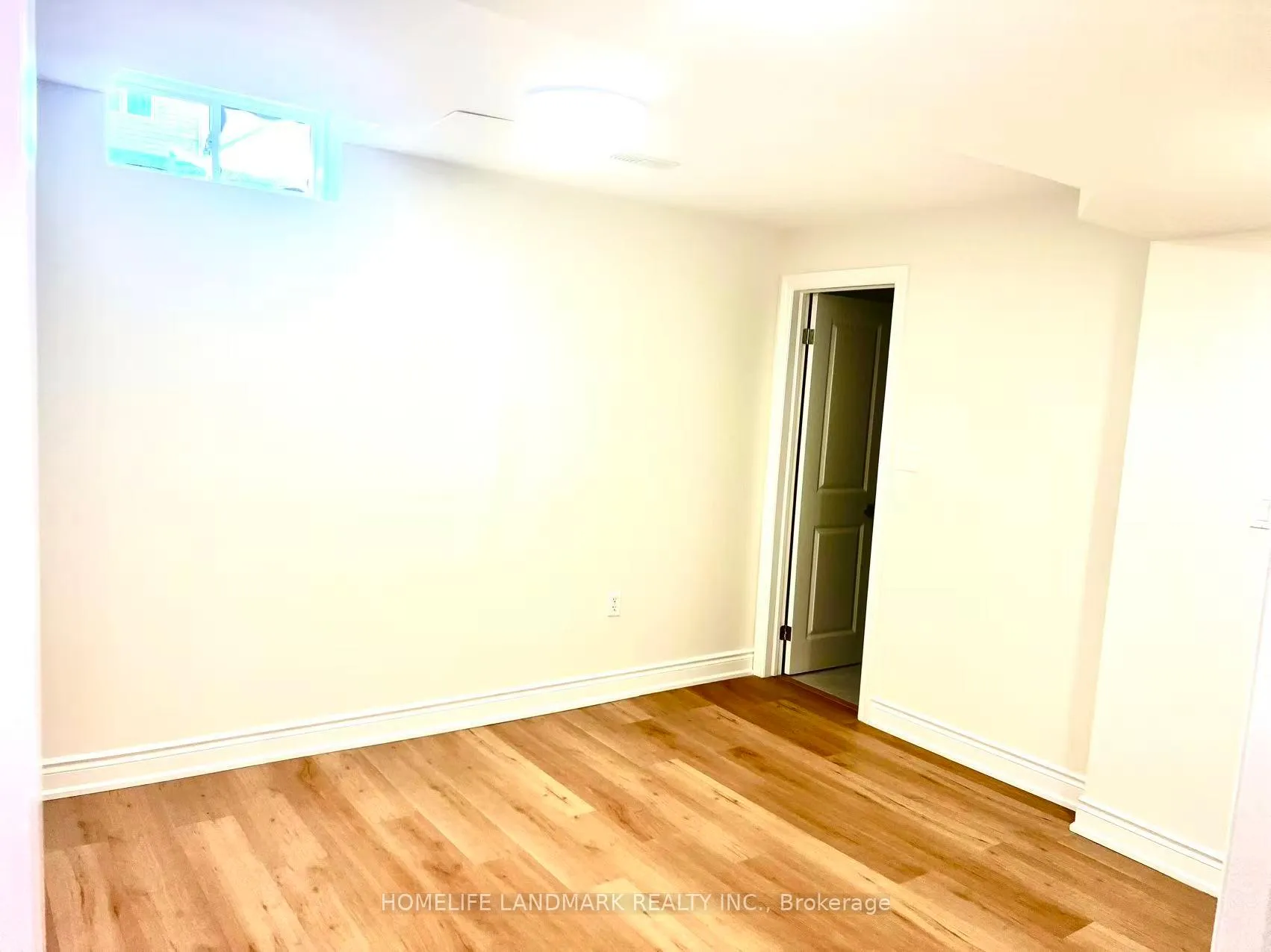 Photo 2 of Unit Bsmt, 17 Ferncliffe Crescent, Markham, Cedarwood — HOMEH