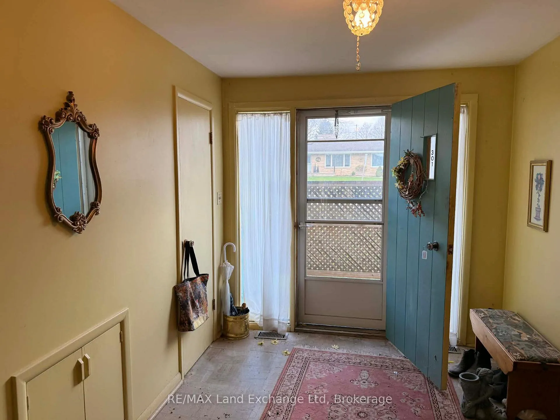 Photo 3 of 301 Summit Drive, North Huron, Wingham — HOMEH