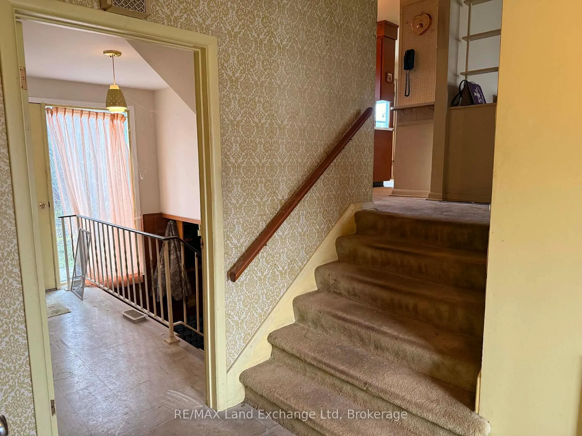 Photo 5 of 301 Summit Drive, North Huron, Wingham — HOMEH