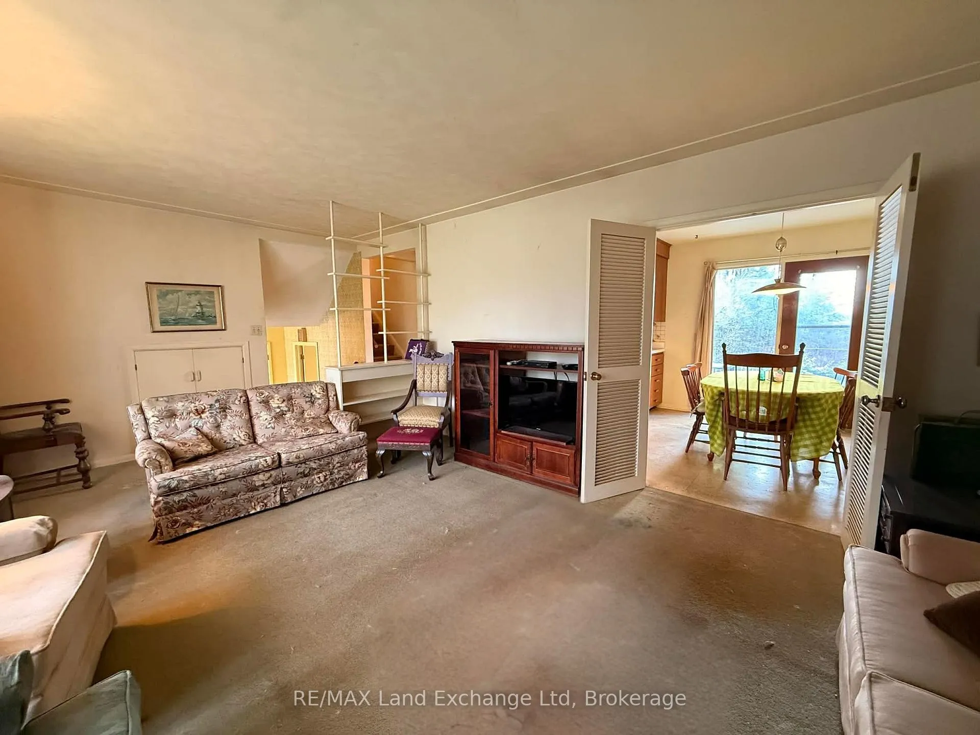 Photo 8 of 301 Summit Drive, North Huron, Wingham — HOMEH