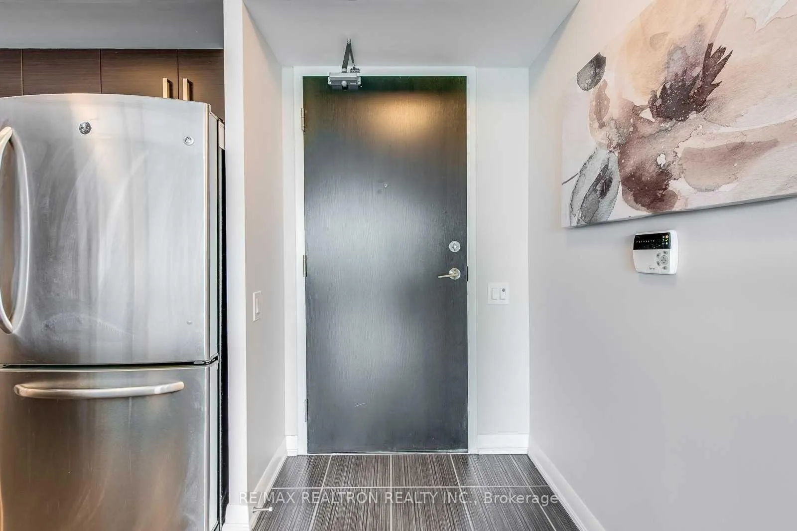 Photo 5 of Unit 609, 17 Anndale Drive, North York, Willowdale East — HOMEH