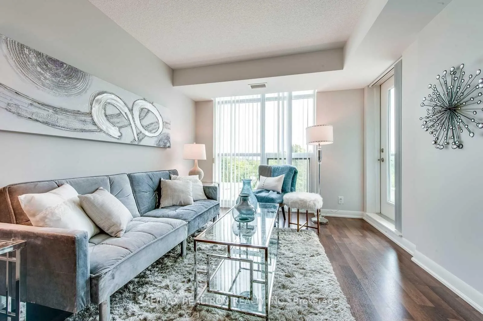 Photo 9 of Unit 609, 17 Anndale Drive, North York, Willowdale East — HOMEH