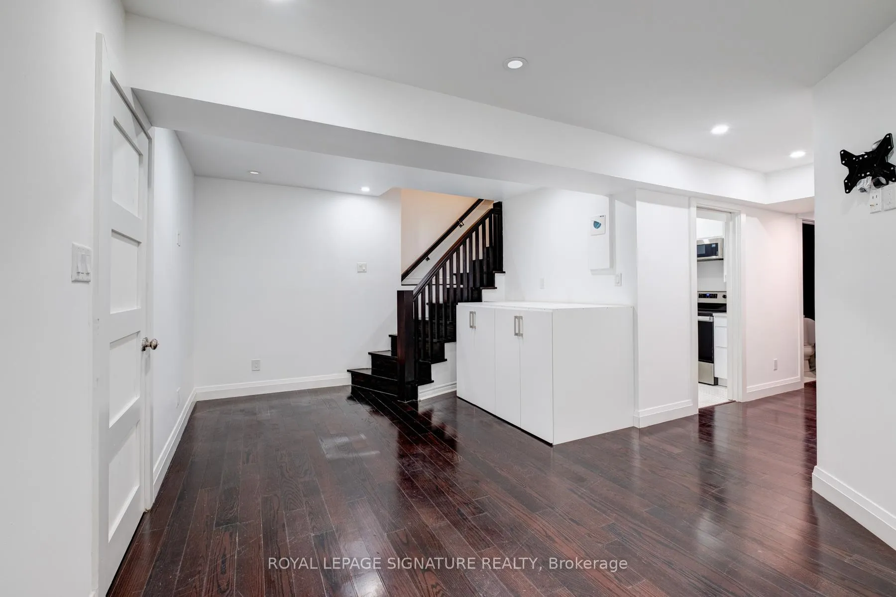 Photo 4 of Unit Lower, 36 Thyra Avenue, Toronto, Crescent Town — HOMEH