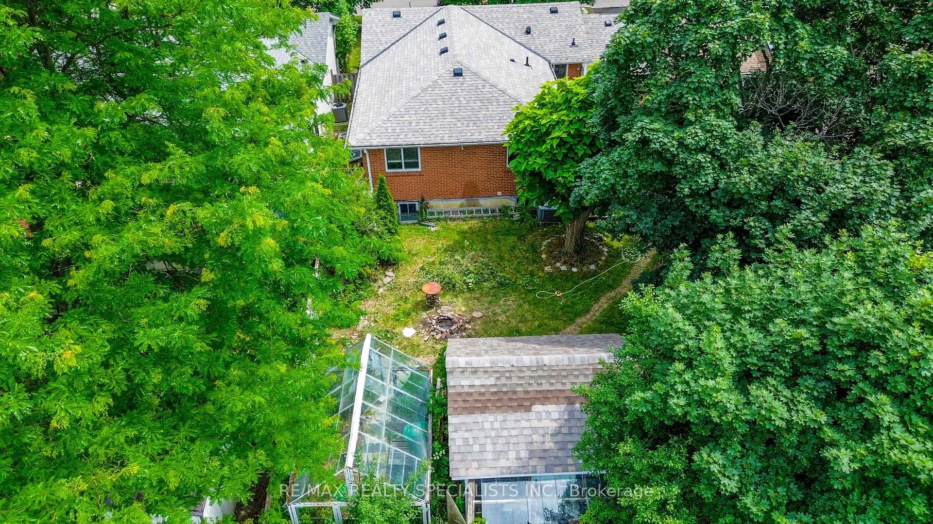 Photo 23 of 61 Ambleside Drive, Brampton, Brampton South — HOMEH
