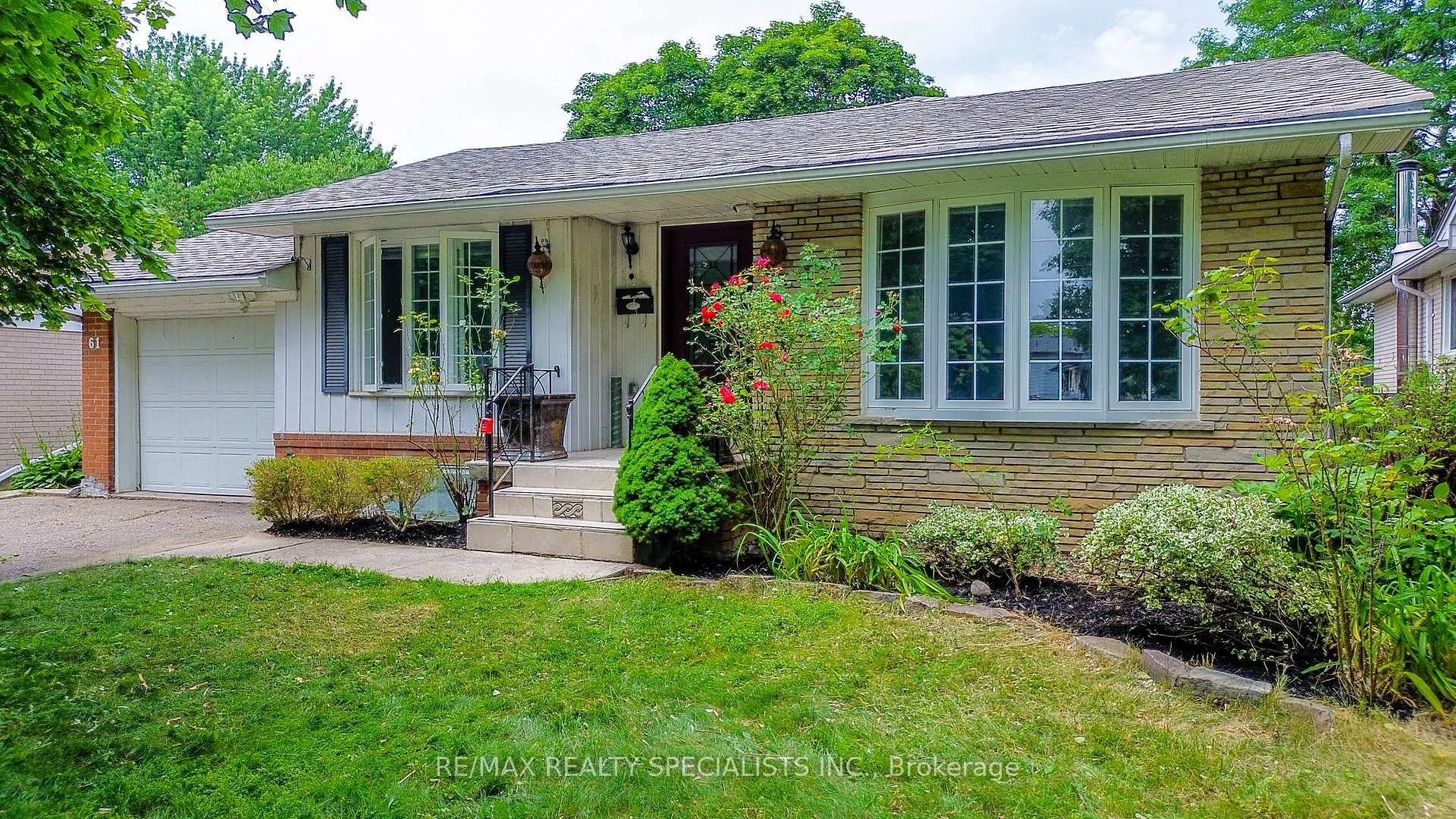 Photo 28 of 61 Ambleside Drive, Brampton, Brampton South — HOMEH