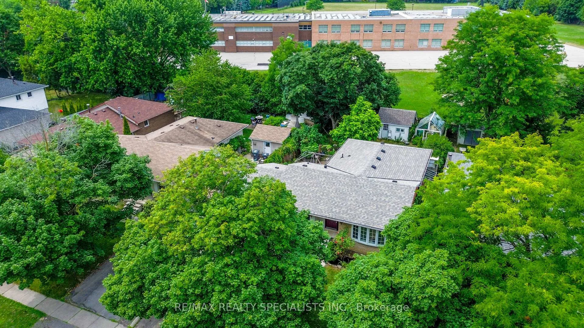 Photo 29 of 61 Ambleside Drive, Brampton, Brampton South — HOMEH