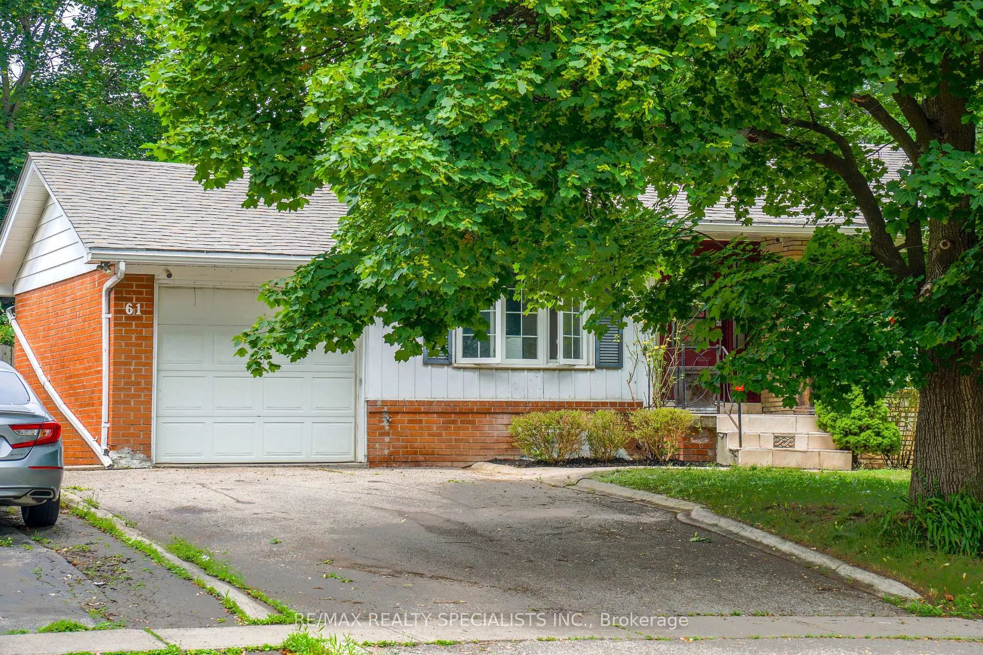 Photo 30 of 61 Ambleside Drive, Brampton, Brampton South — HOMEH