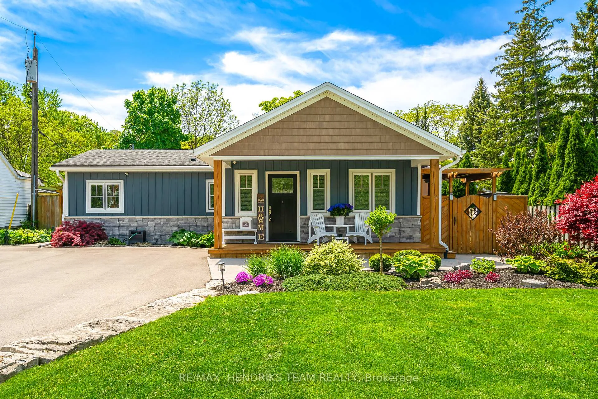 Photo 1 of 162 Glendale Avenue, St. Catharines, Glendale/Glenridge — HOMEH