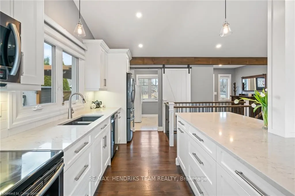 Photo 11 of 162 Glendale Avenue, St. Catharines, Glendale/Glenridge — HOMEH