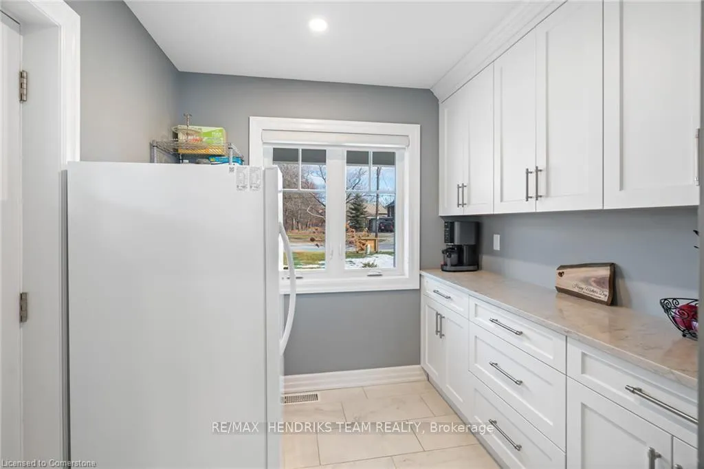 Photo 14 of 162 Glendale Avenue, St. Catharines, Glendale/Glenridge — HOMEH